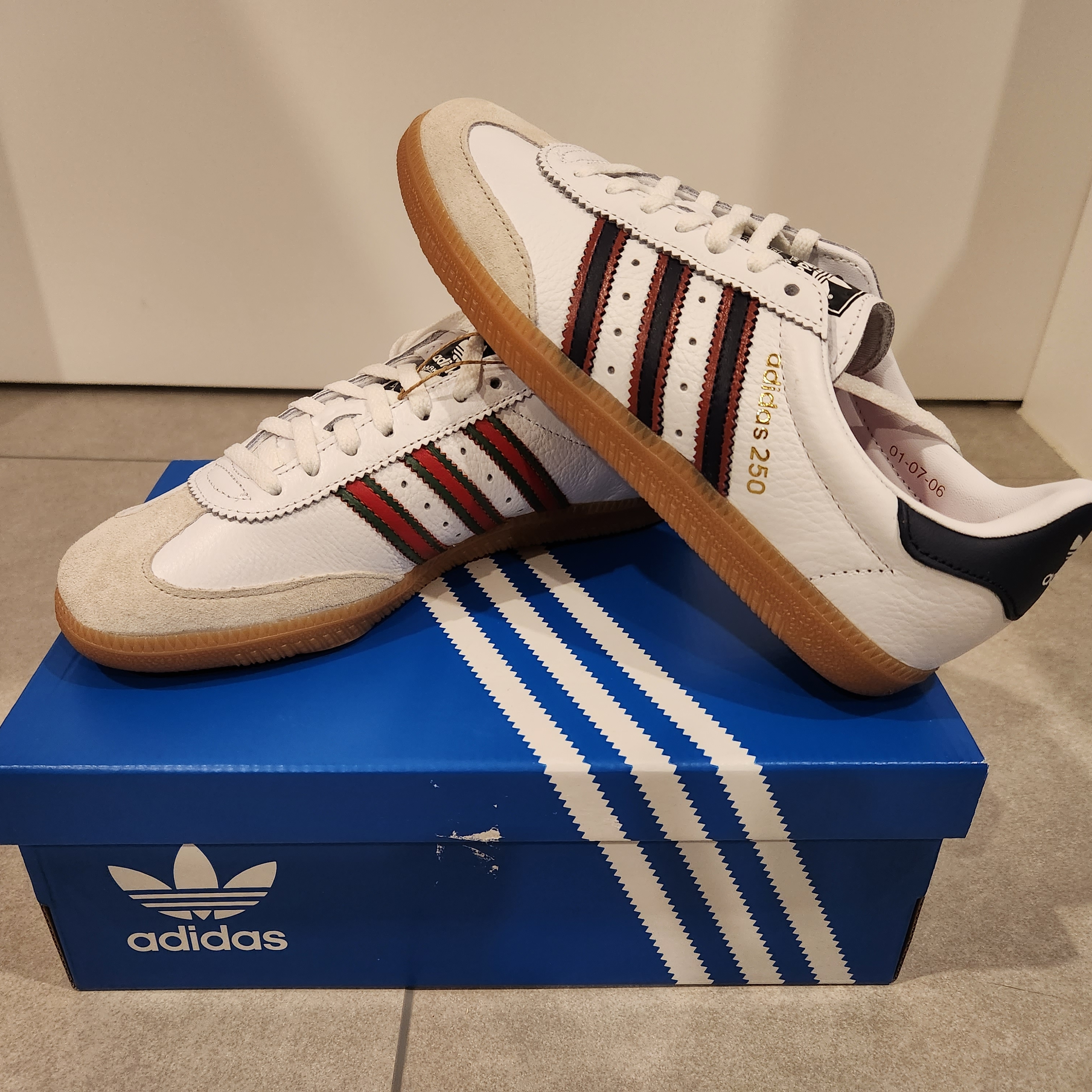 Adidas AS 250 Cloud White Core Black - Size? Exclusive 착용 스타일 - 1