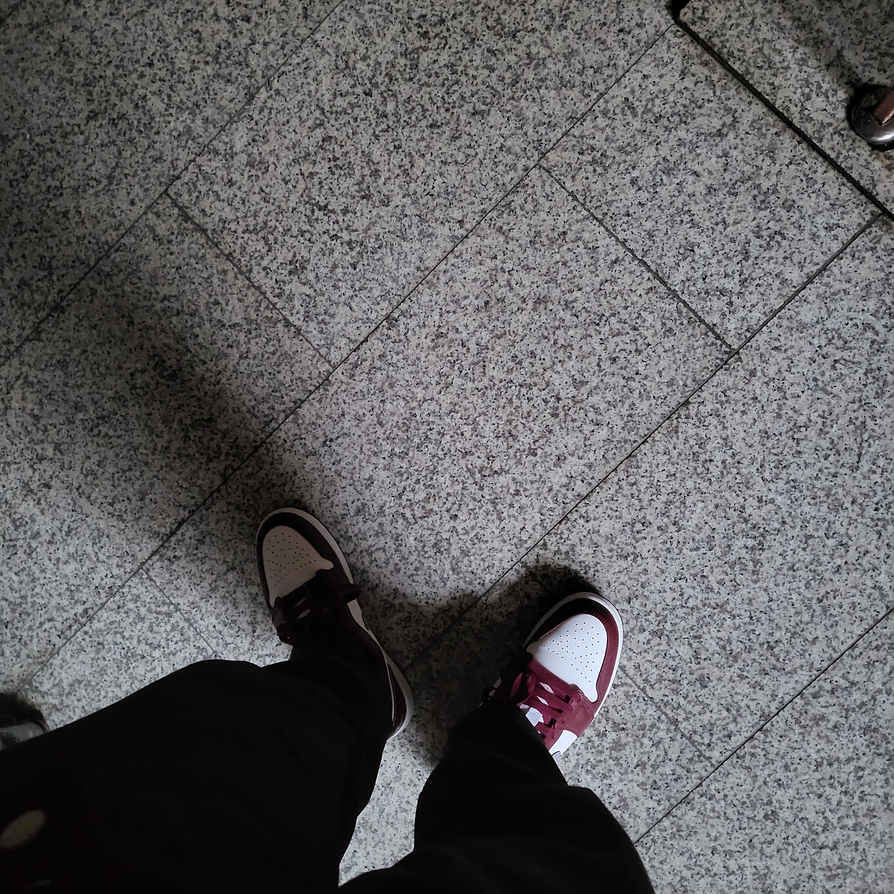 Jordan 1 Low Cherrywood Red 착용 스타일