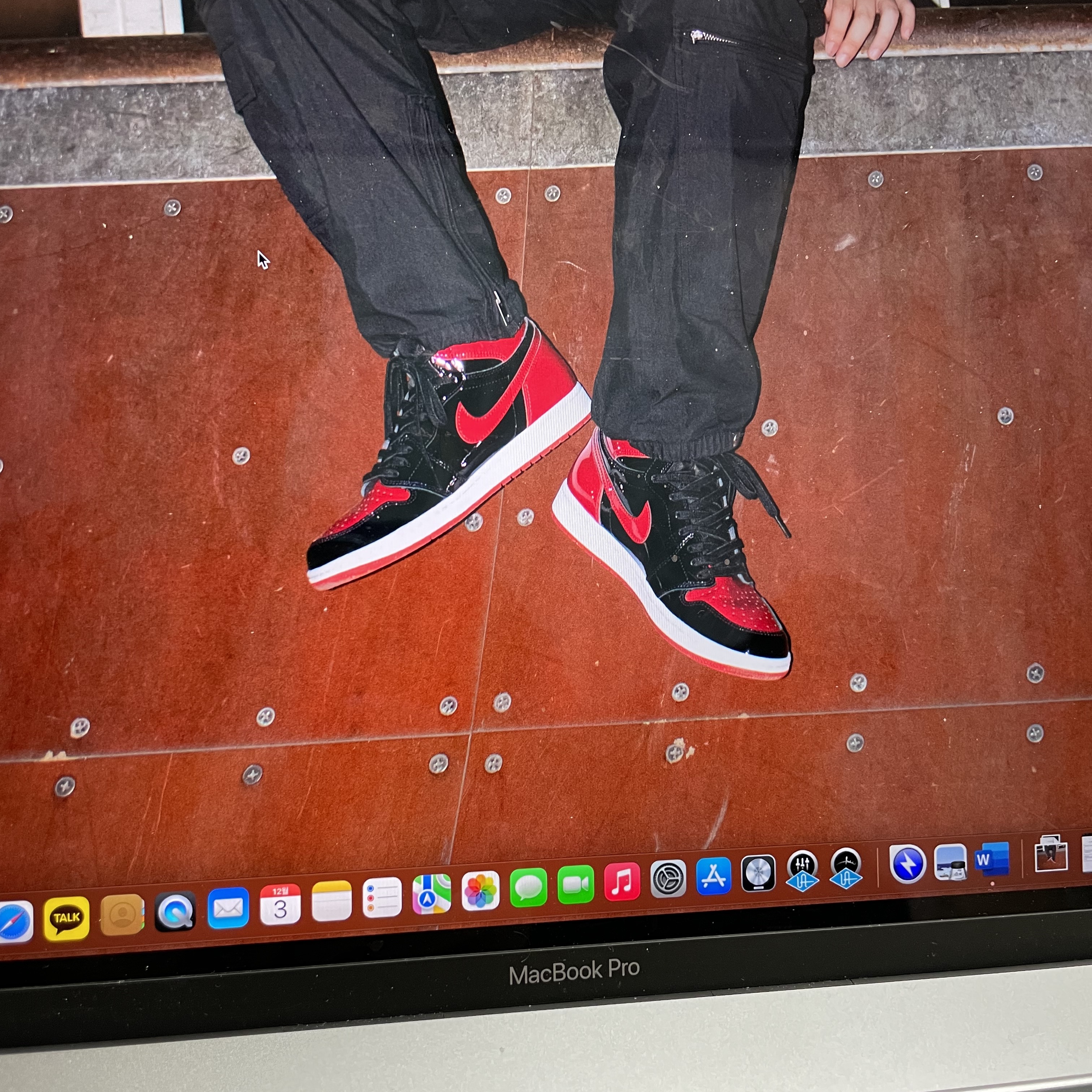 Jordan 1 Retro High OG Patent Bred 착용 스타일