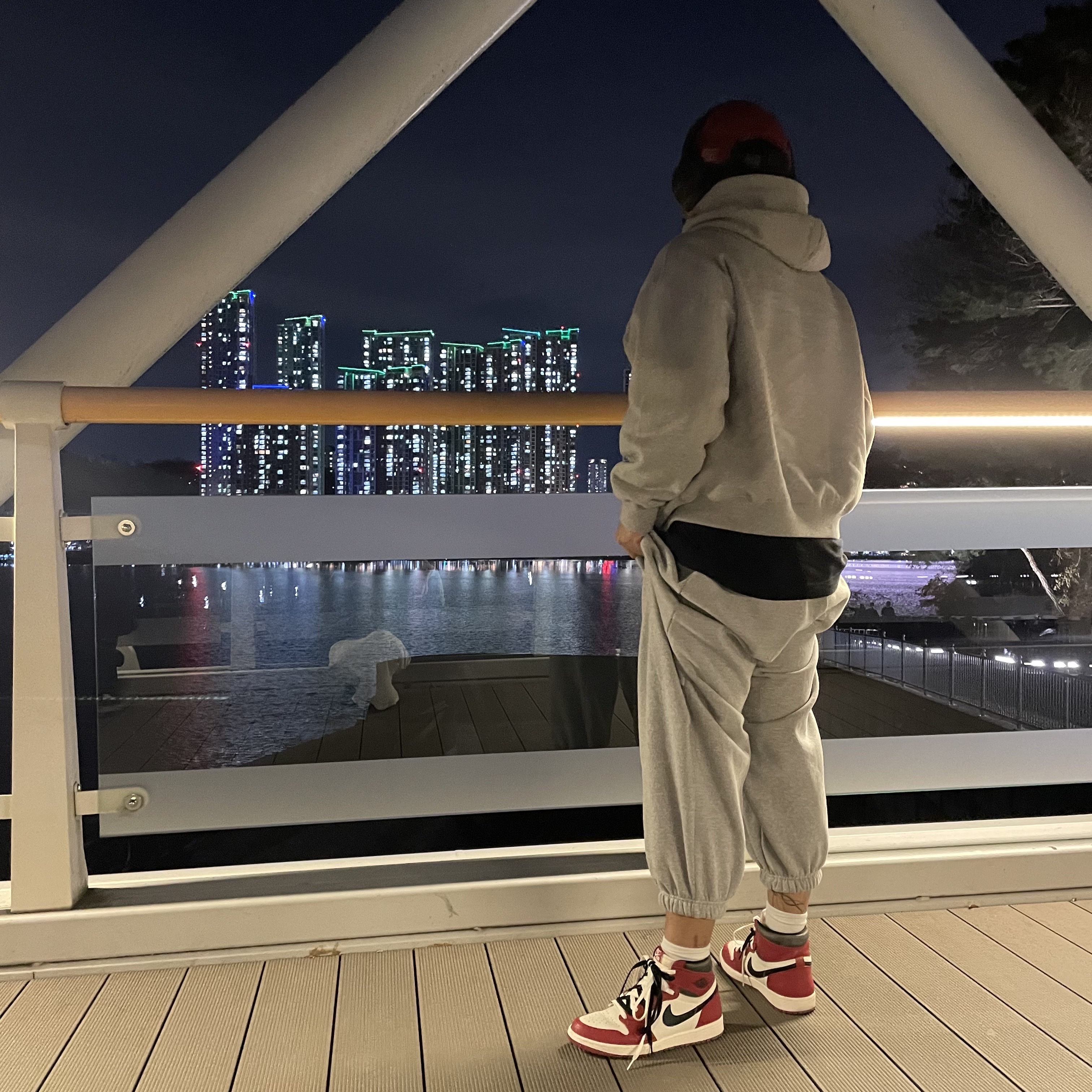 Jordan 1 Retro High OG Chicago 2022, Sony WH-1000XM4 Black (Korean Ver.) 착용 스타일 - 2