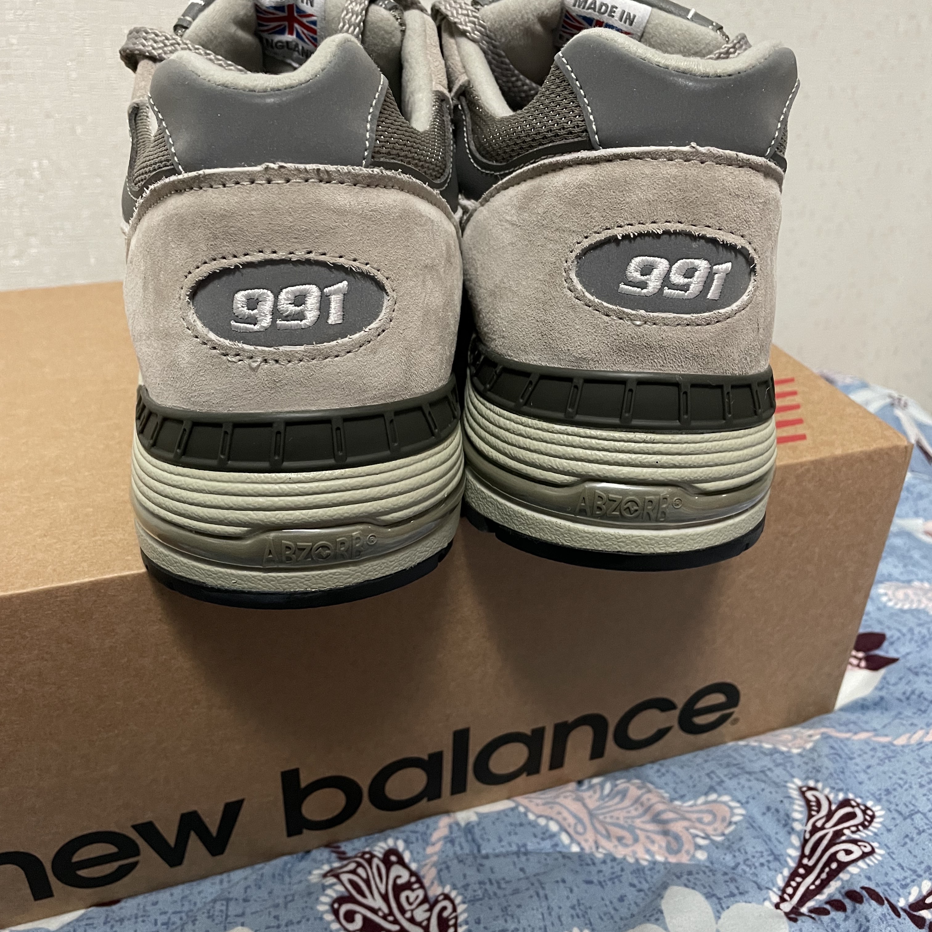 New Balance 991 Made in UK Grey 착용 스타일 - 3