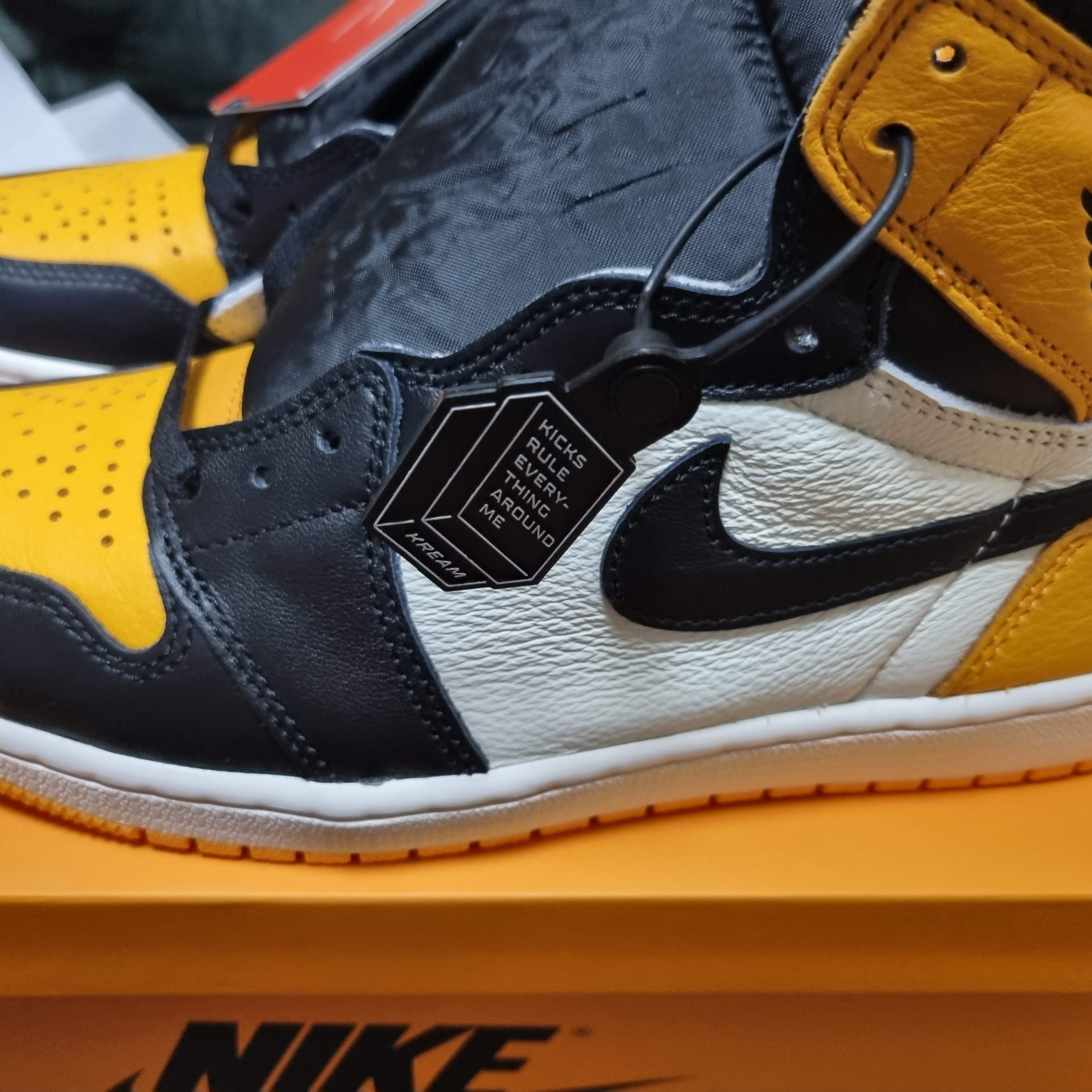 Jordan 1 Retro High OG Taxi 착용 스타일 - 1