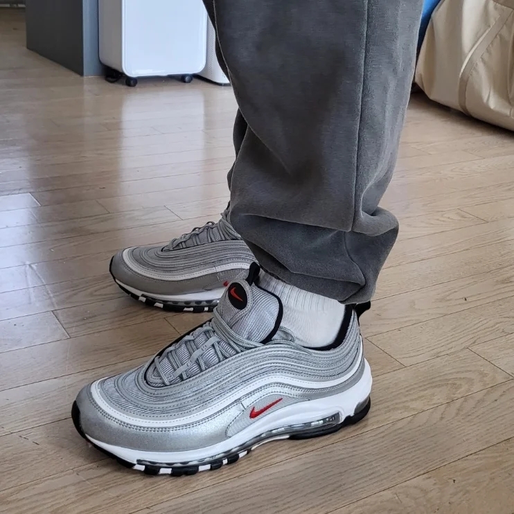 Nike Air Max 97 OG Silver Bullet 2022 착용 스타일 - 1
