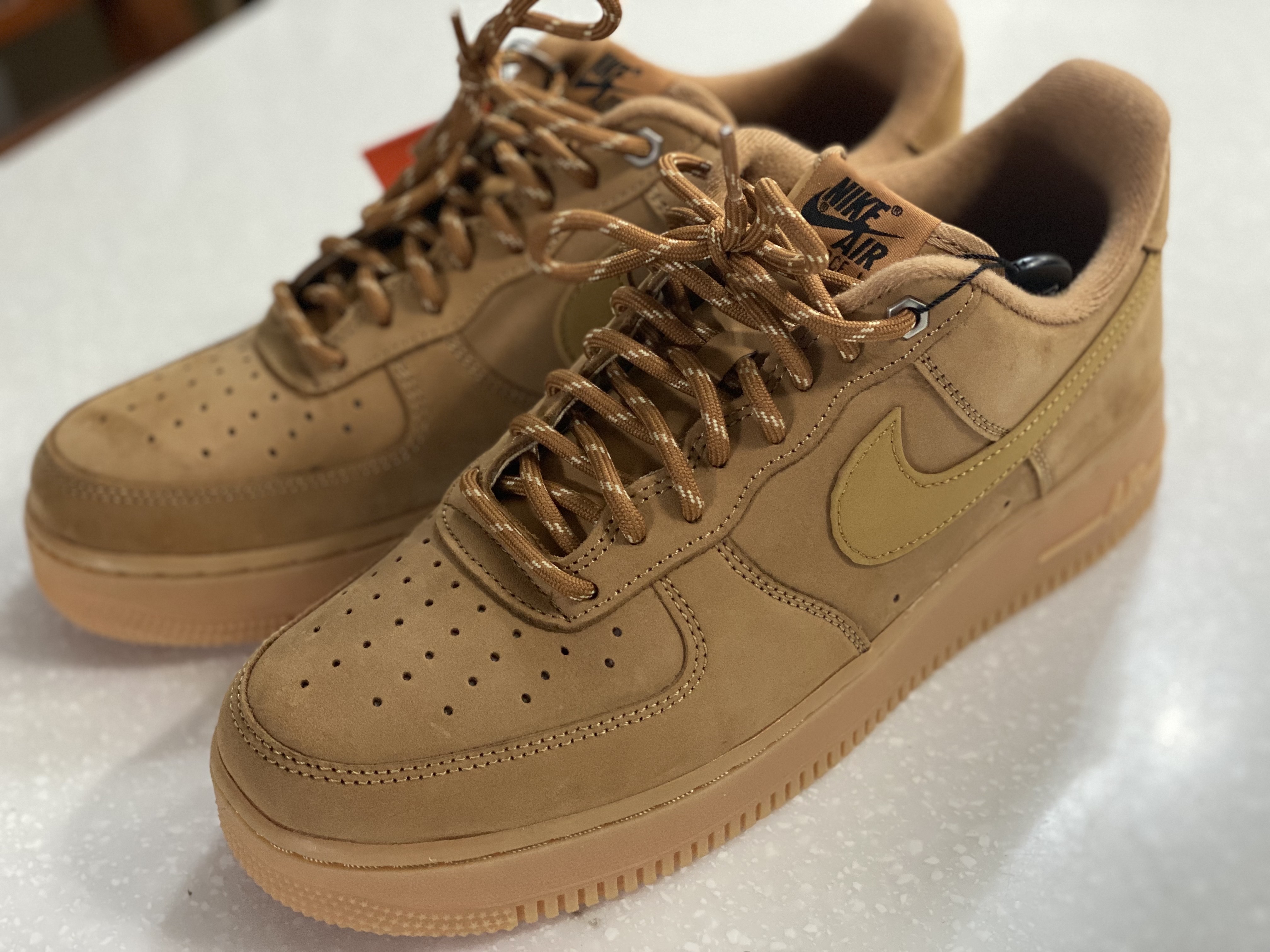 Nike Air Force 1 '07 WB Flax 착용 스타일
