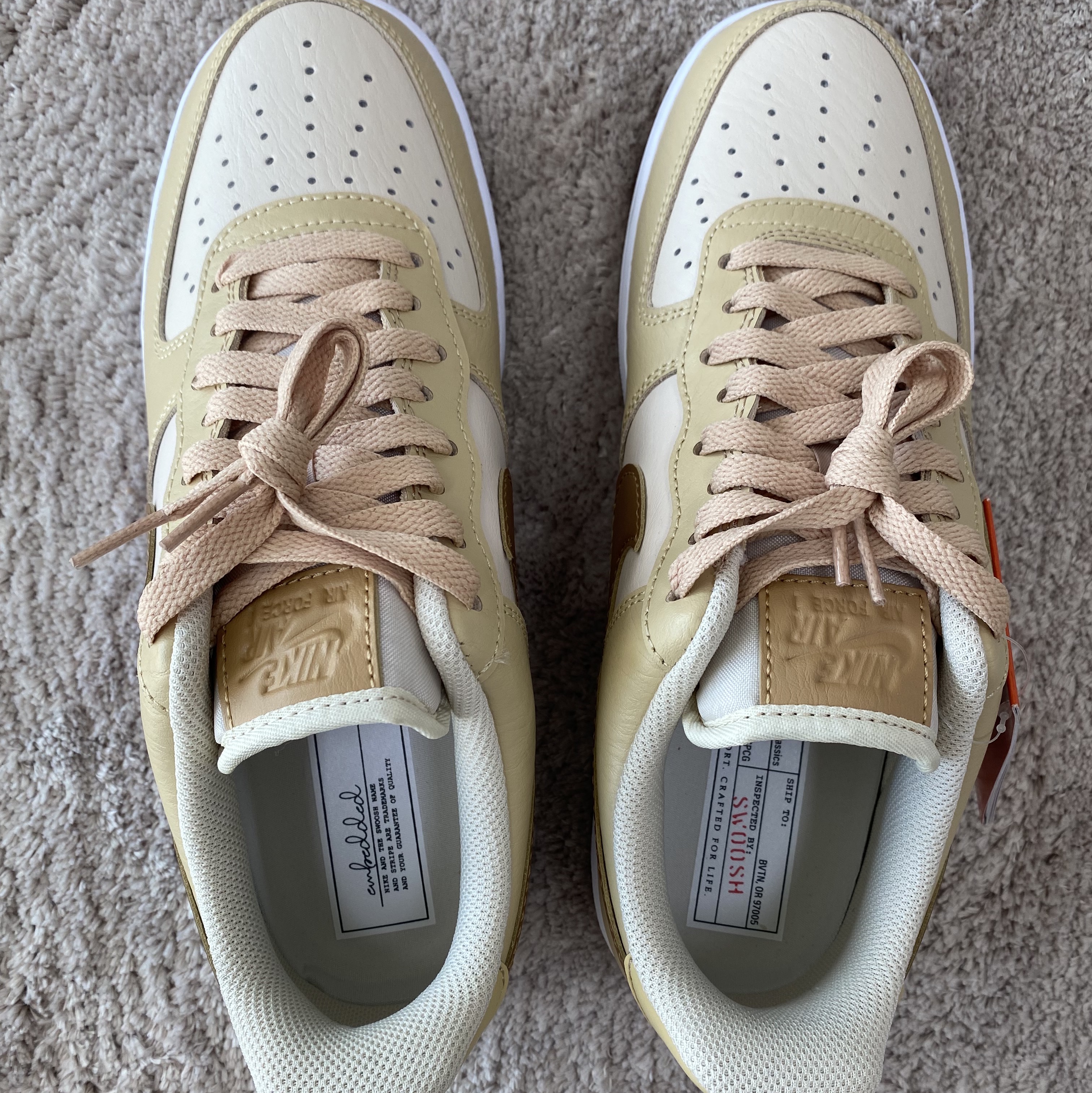 Nike Air Force 1 Low '07 LV8 Pearl White Sesame 착용 스타일 - 1