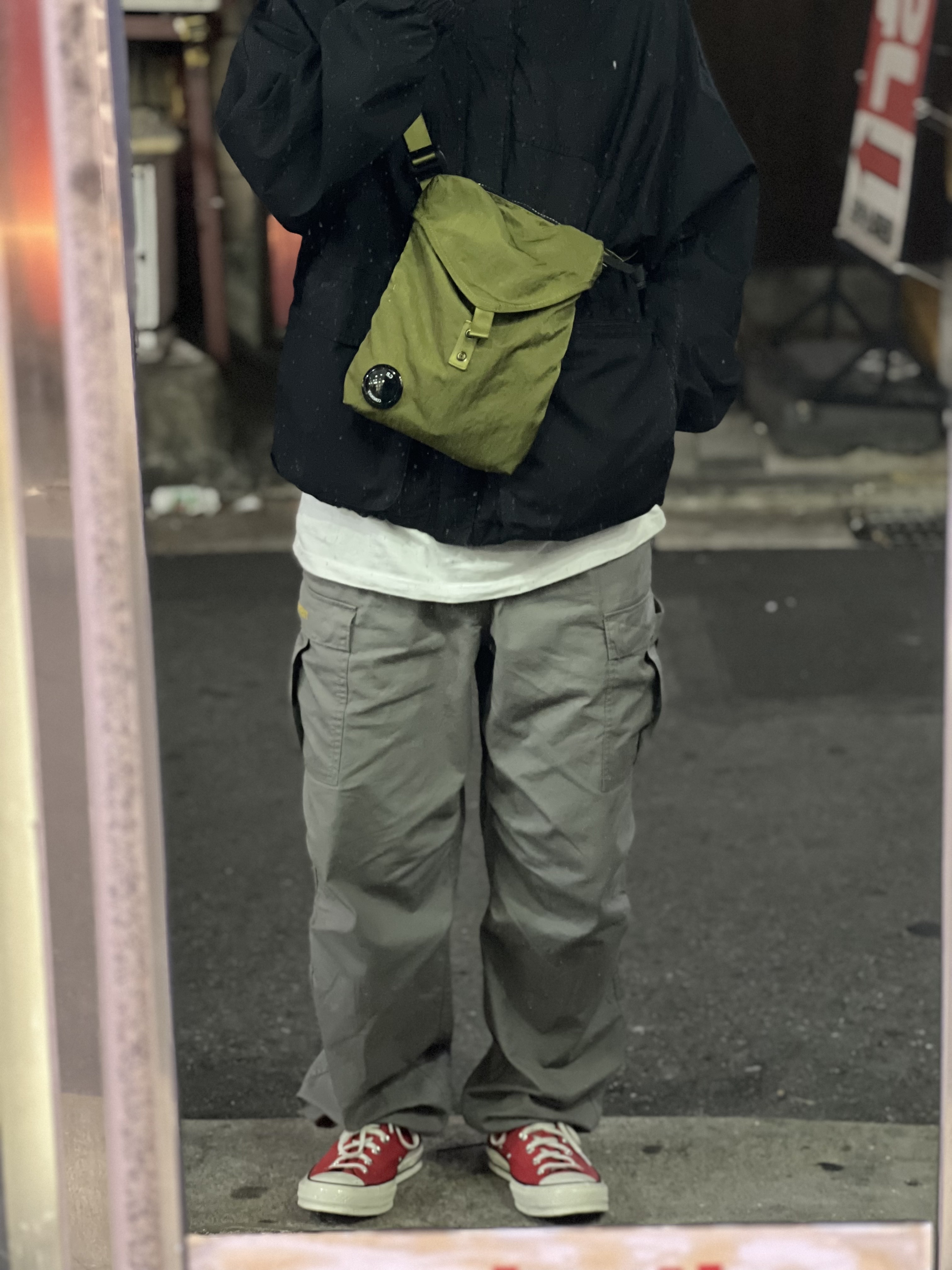 C.P. Company Nylon B Crossbody Bag Green Moss - 22SS, Converse Chuck 70 High Seasonal Leather University Red 착용 스타일