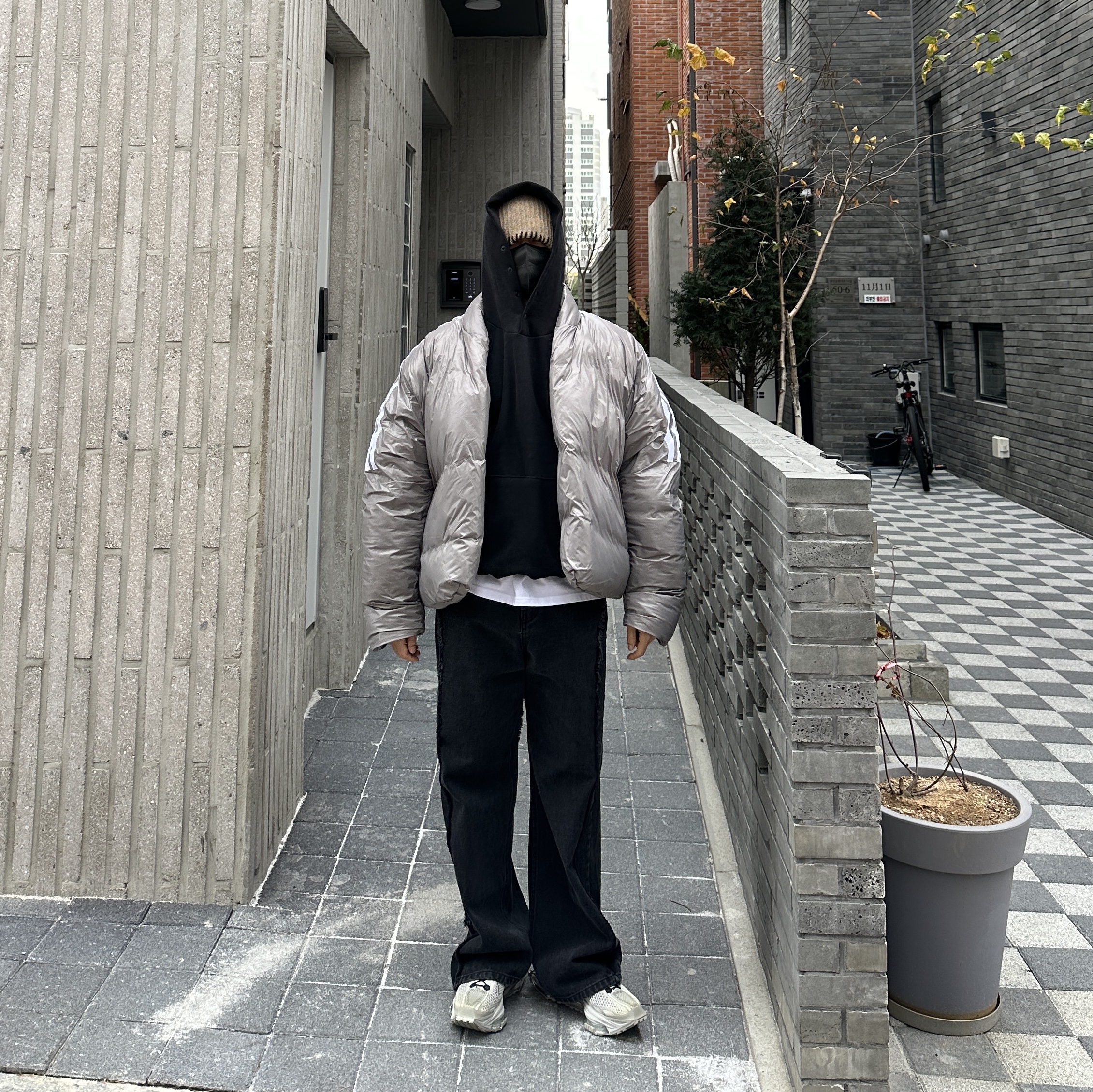 Nike x Matthew M Williams Zoom 004 Stone 착용 스타일 - 3