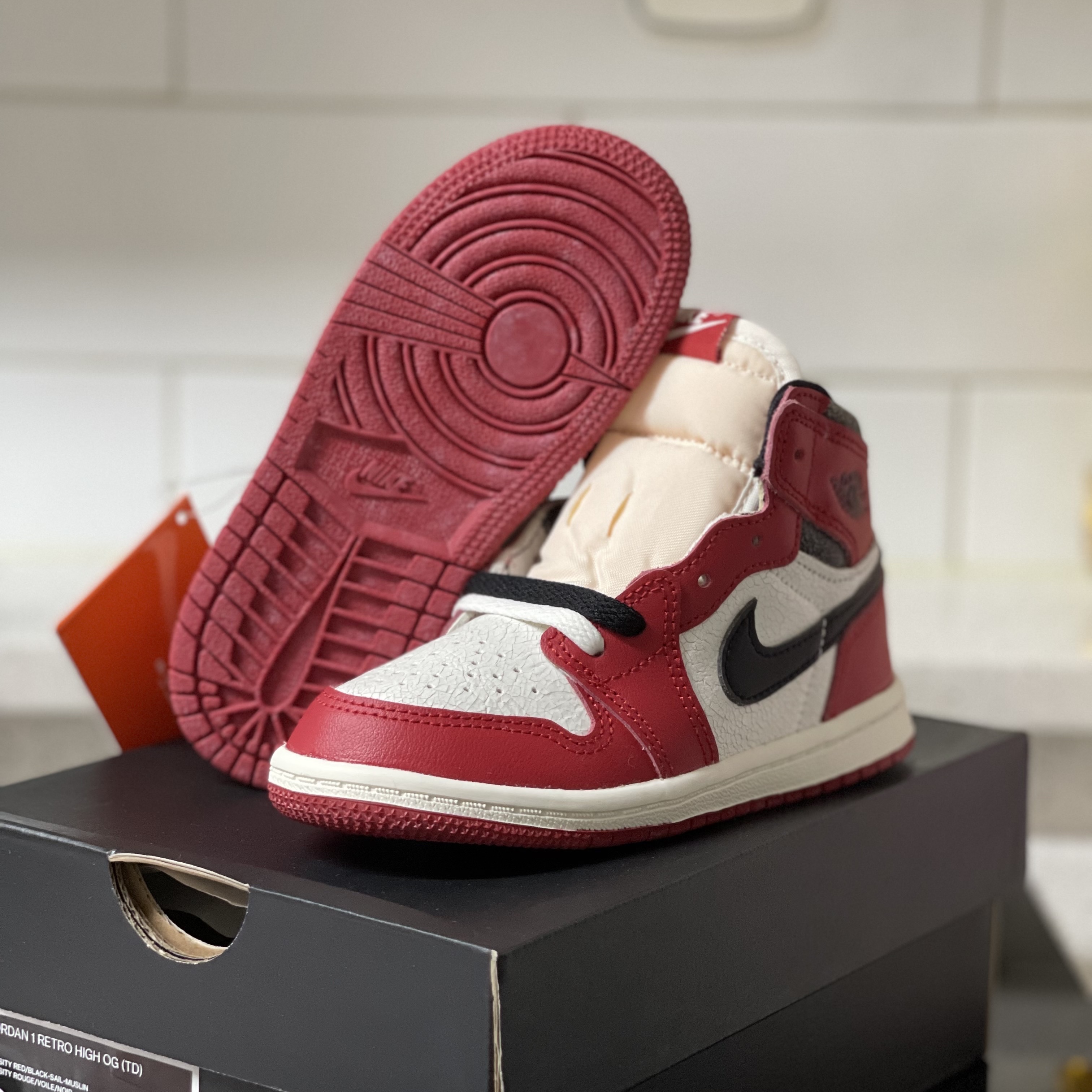 (TD) Jordan 1 Retro High OG Chicago 2022 착용 스타일 - 1