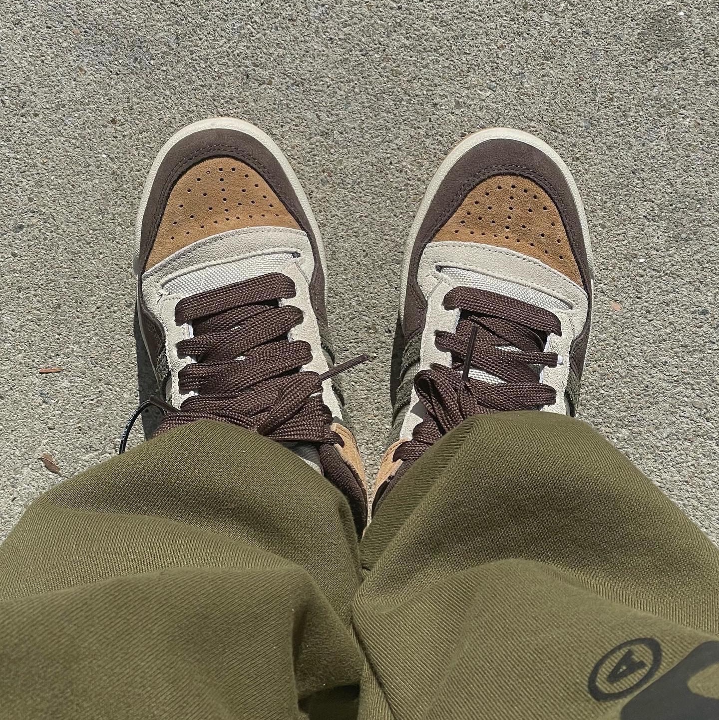 Adidas OG Forum 84 Low Alumina Branch 착용 스타일 - 2