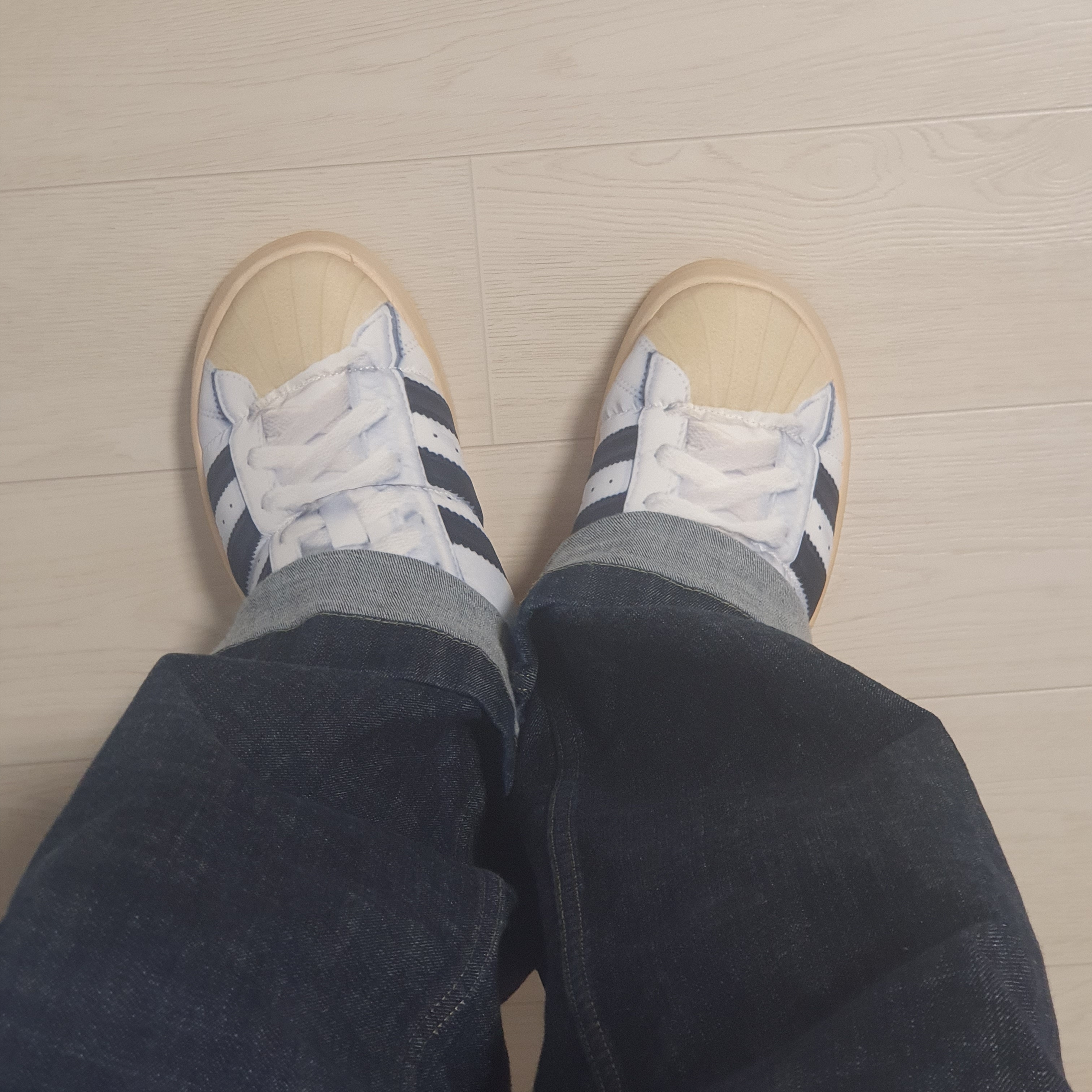 Adidas Puffylette Superstar Cloud White 착용 스타일 - 3