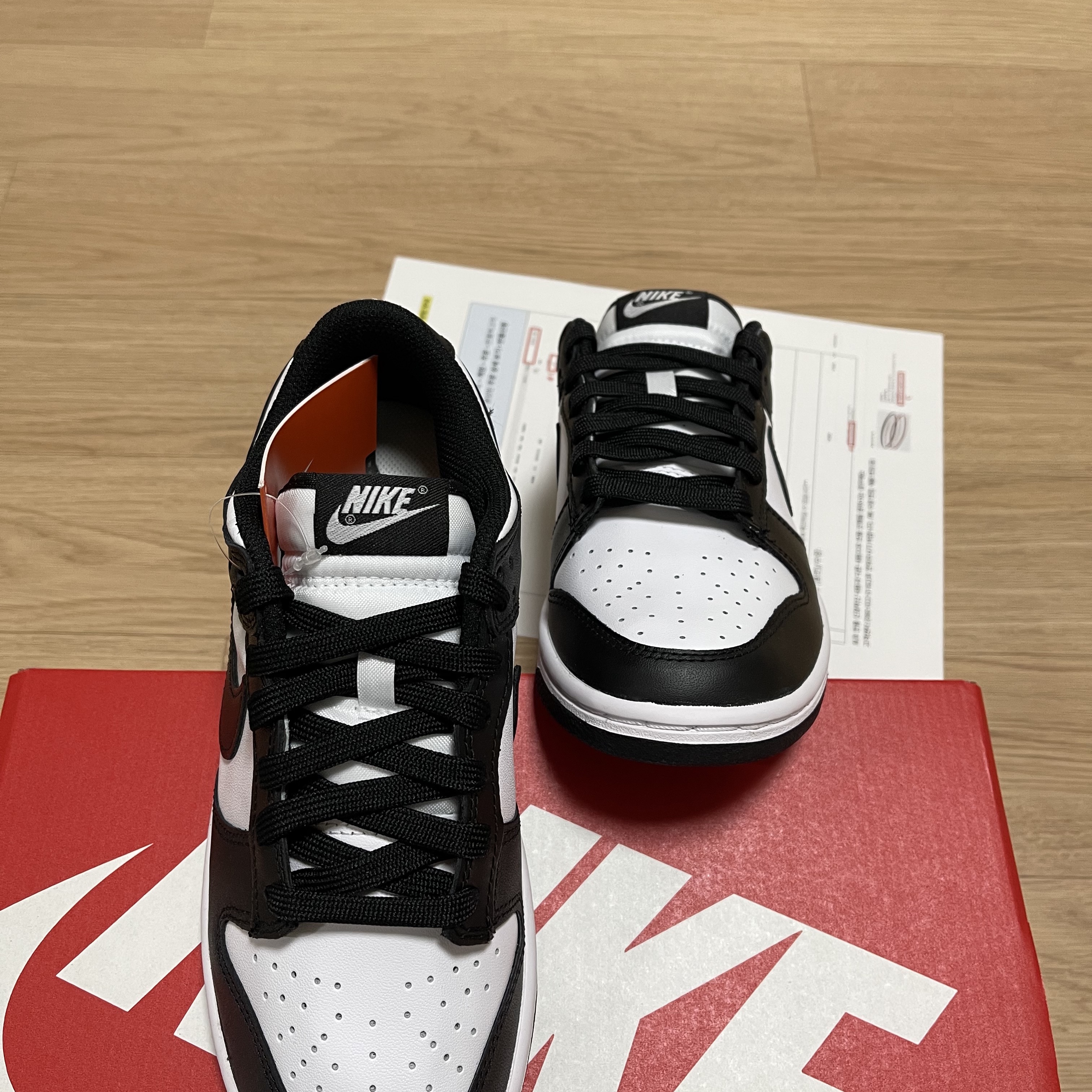 (W) Nike Dunk Low Black 착용 스타일 - 4