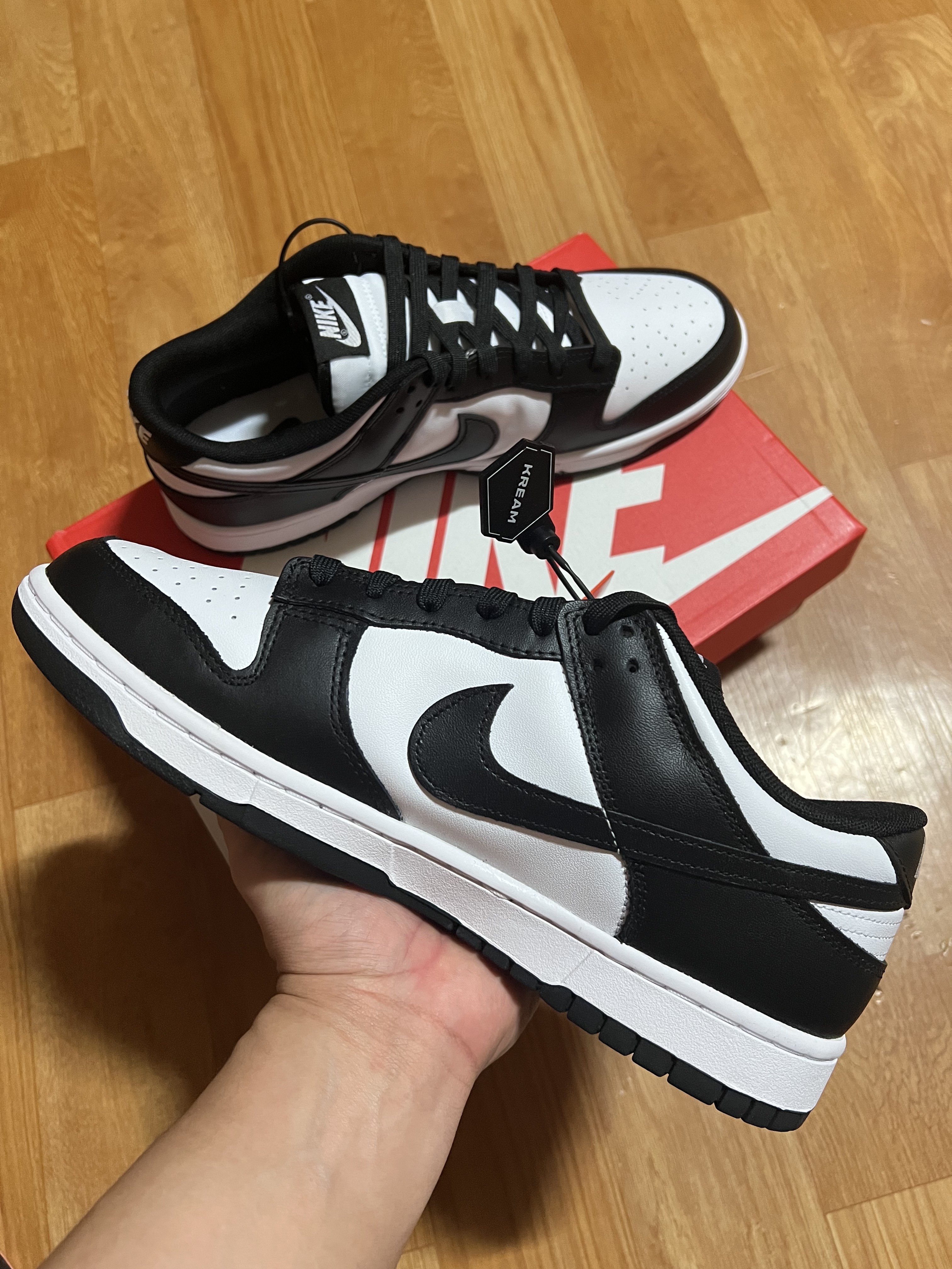 Nike Dunk Low Retro Black 착용 스타일 - 3