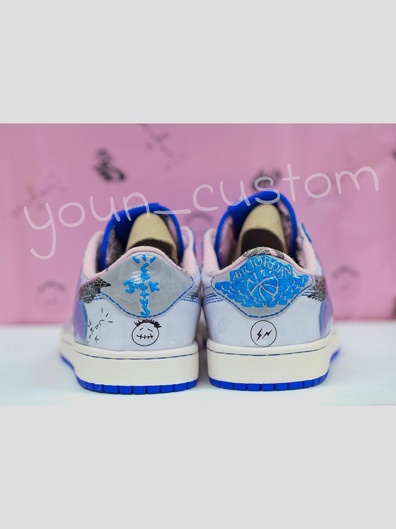 Jordan 1 Low OG Neutral Grey 착용 스타일 - 5