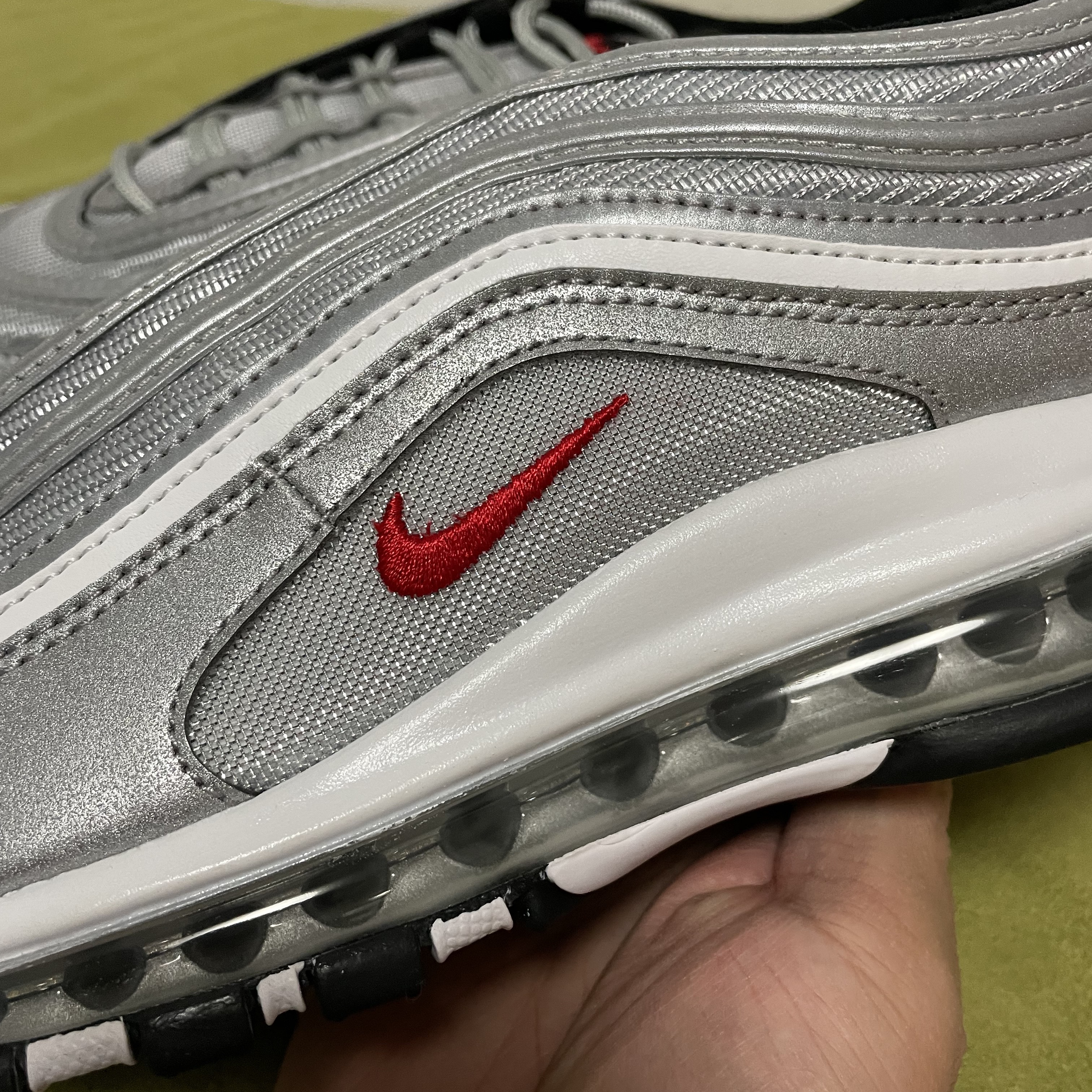 Nike Air Max 97 OG Silver Bullet 2022 착용 스타일 - 4