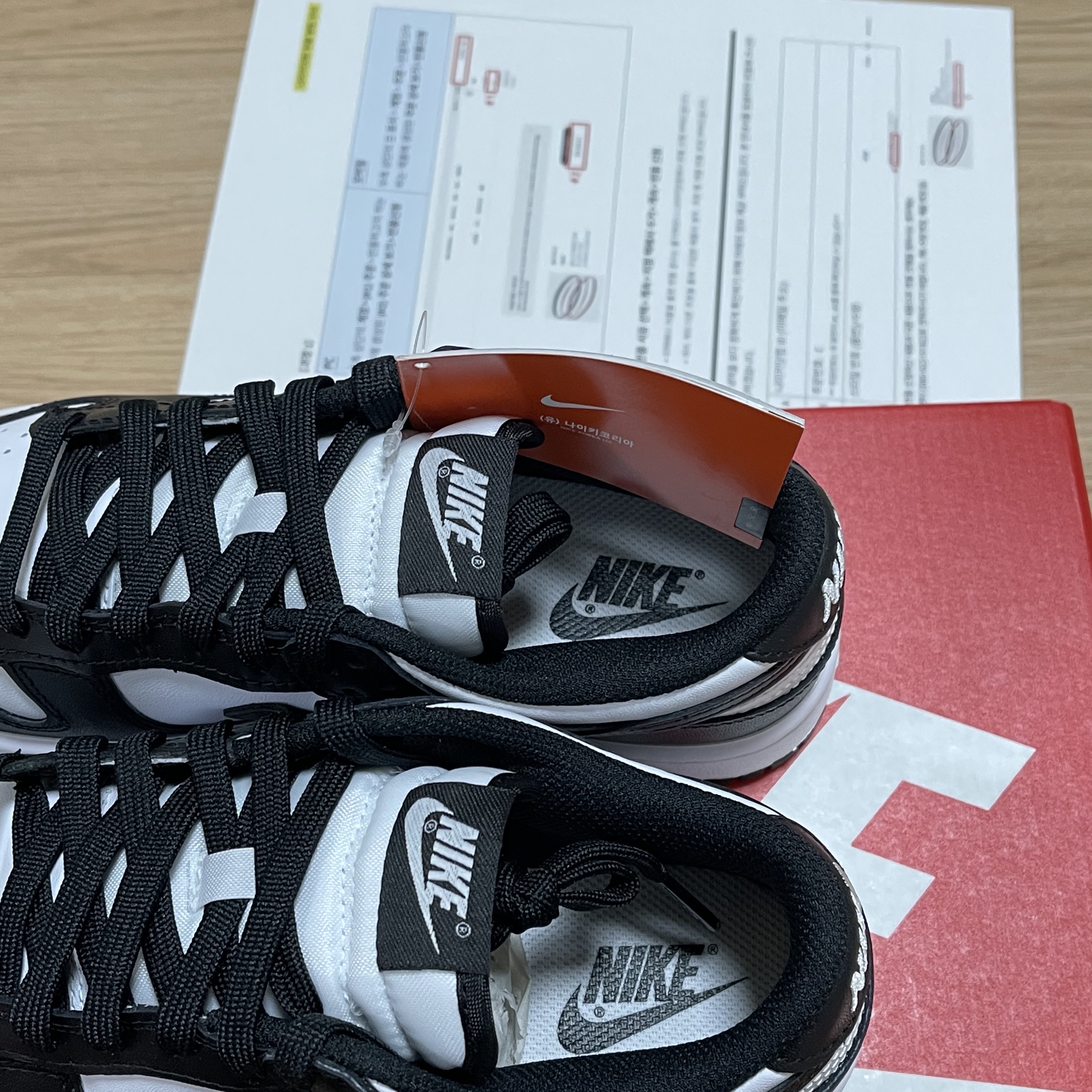 (W) Nike Dunk Low Black 착용 스타일 - 5