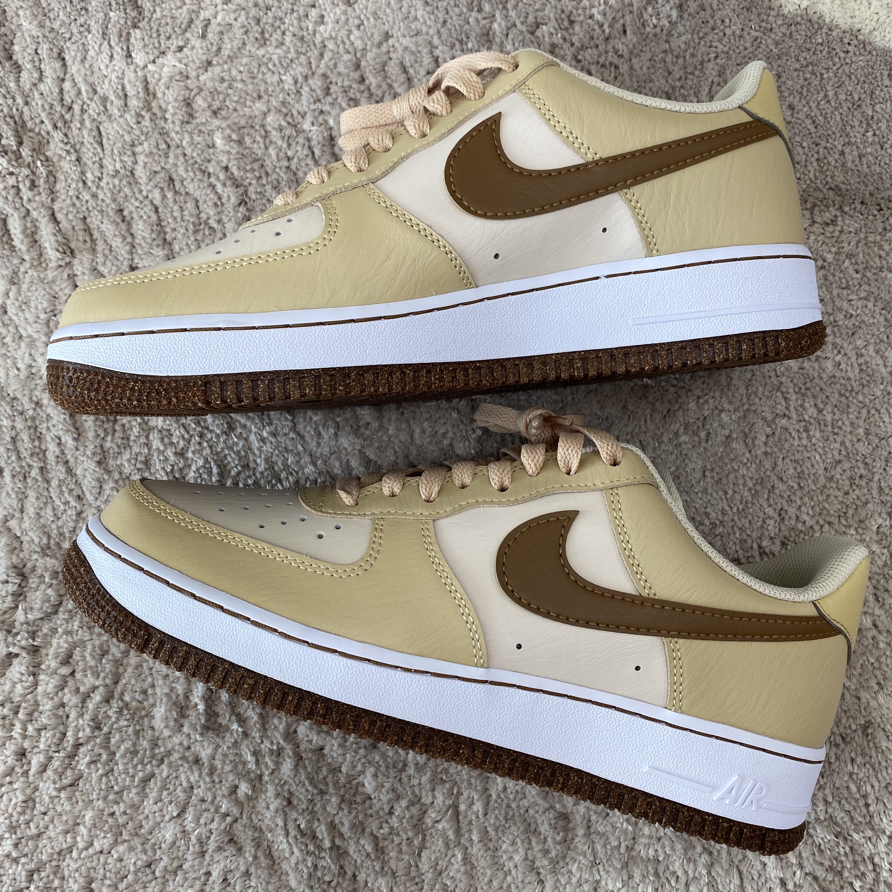 Nike Air Force 1 Low '07 LV8 Pearl White Sesame 착용 스타일 - 2
