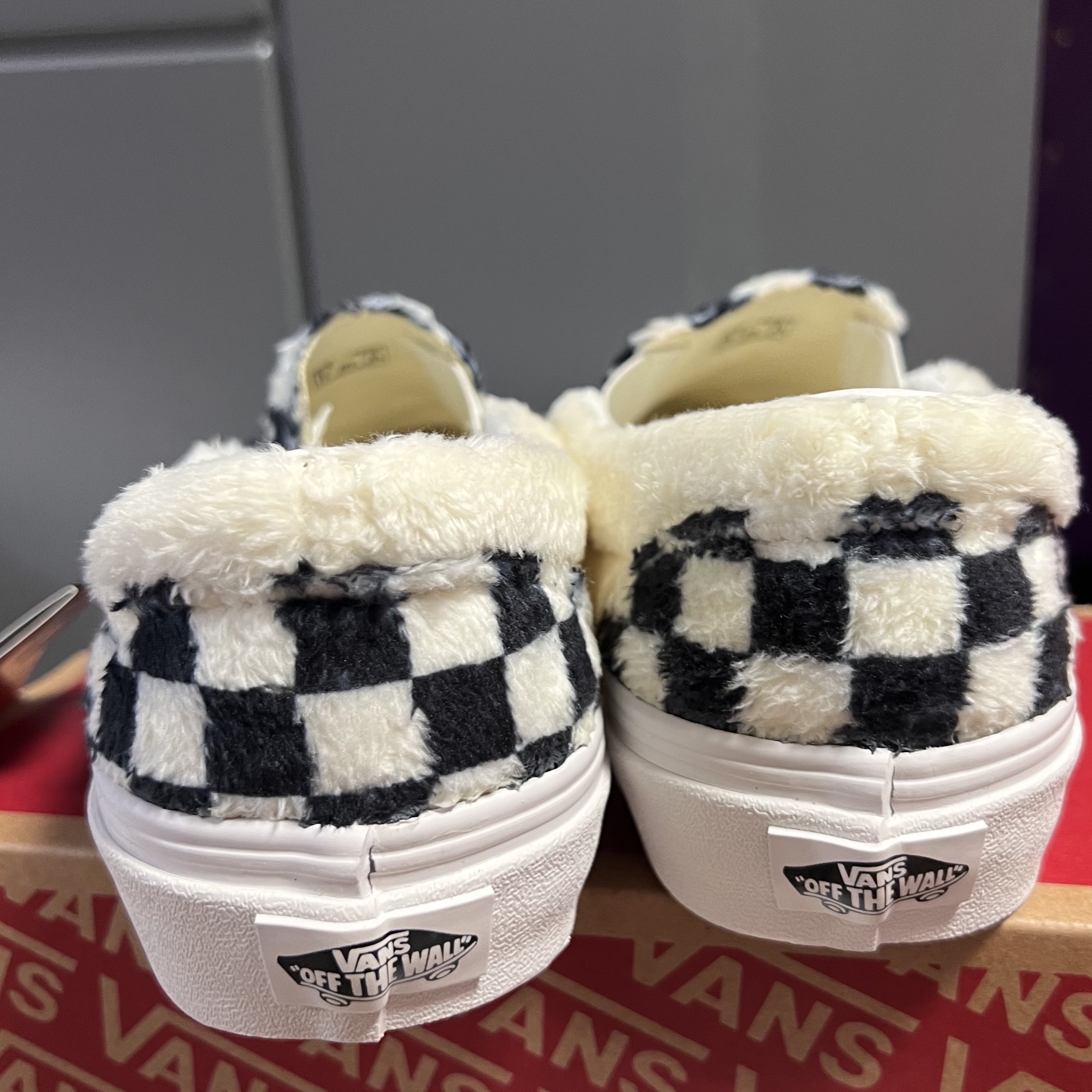 Vans Classic Slip-On Sherpa Checkerboard 착용 스타일 - 3