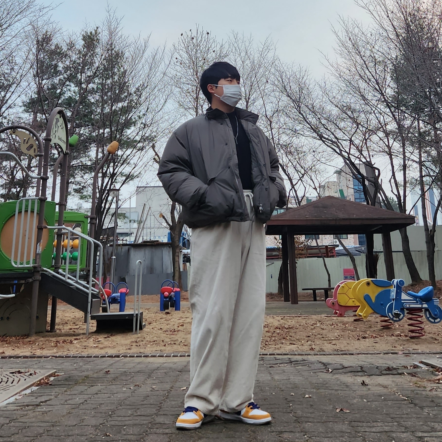 Nike SB Dunk Low Laser Orange 착용 스타일
