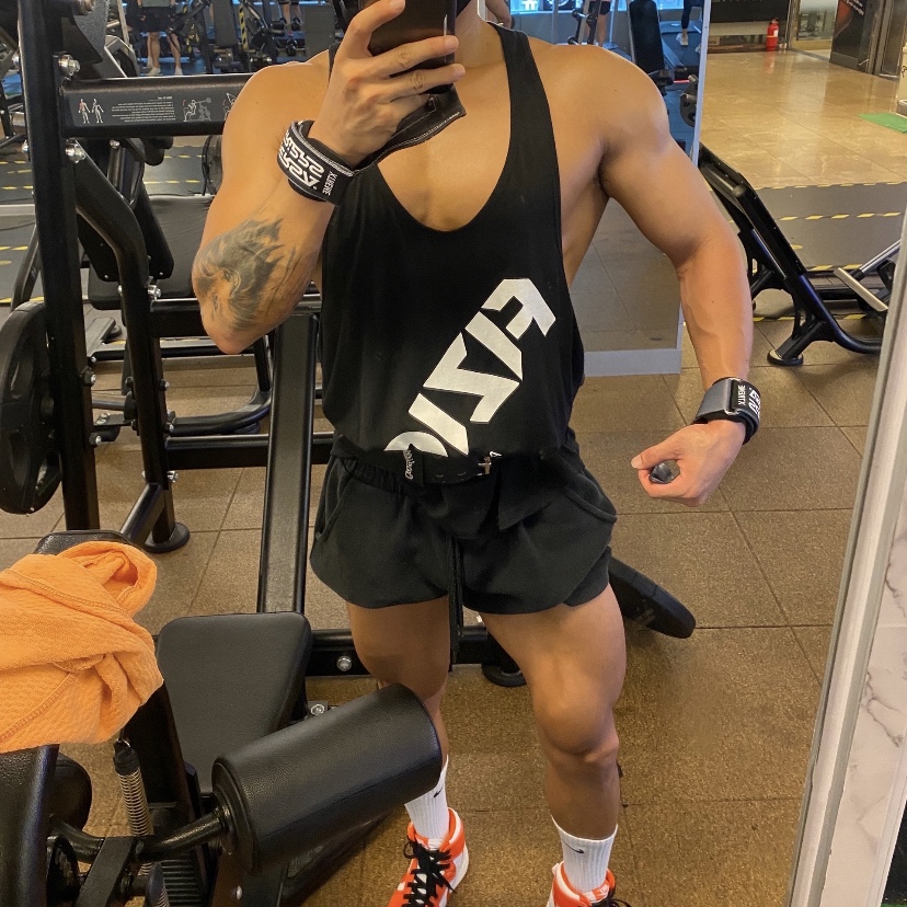 Jordan 1 KO Rush Orange 착용 스타일