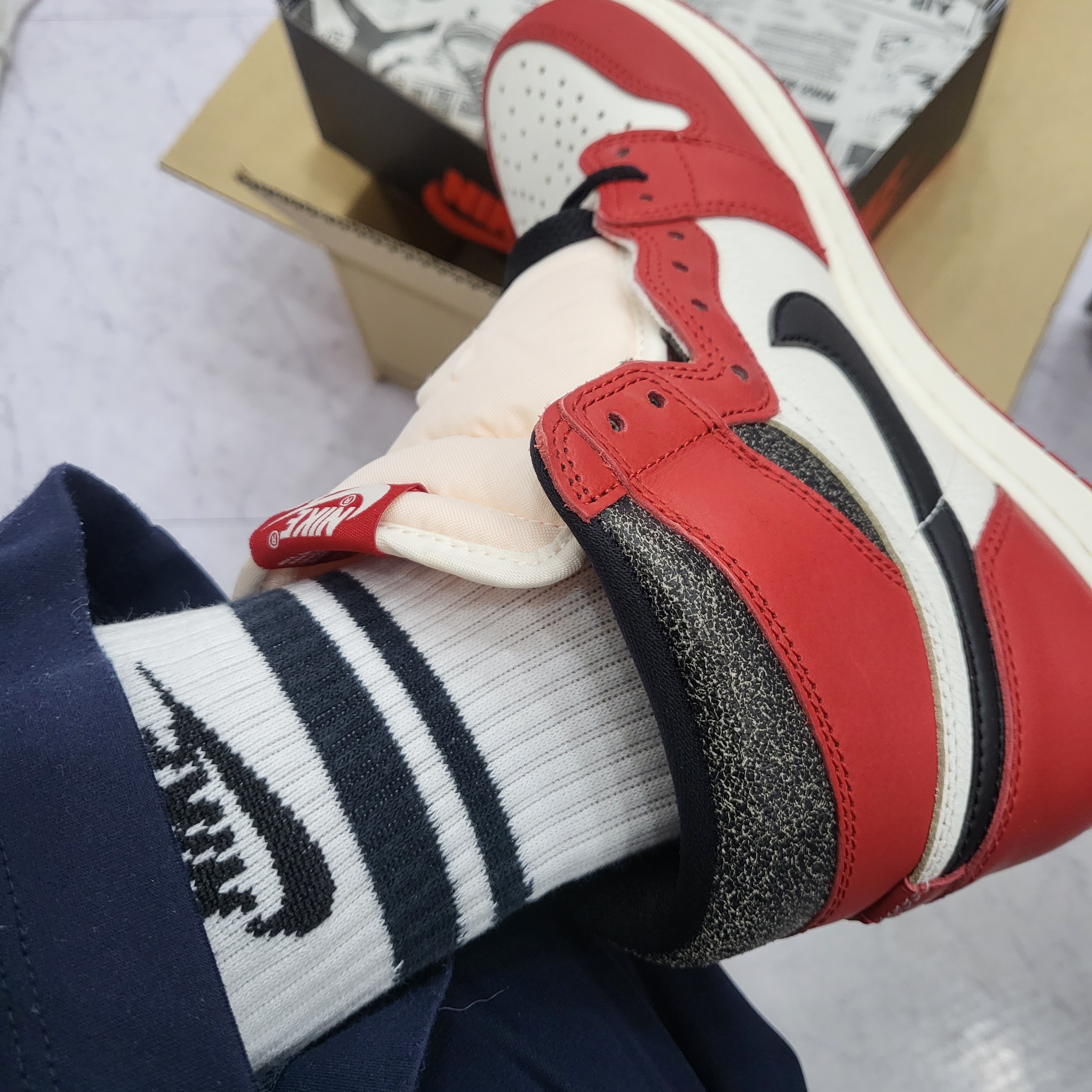 Jordan 1 Retro High OG Chicago 2022 착용 스타일 - 2