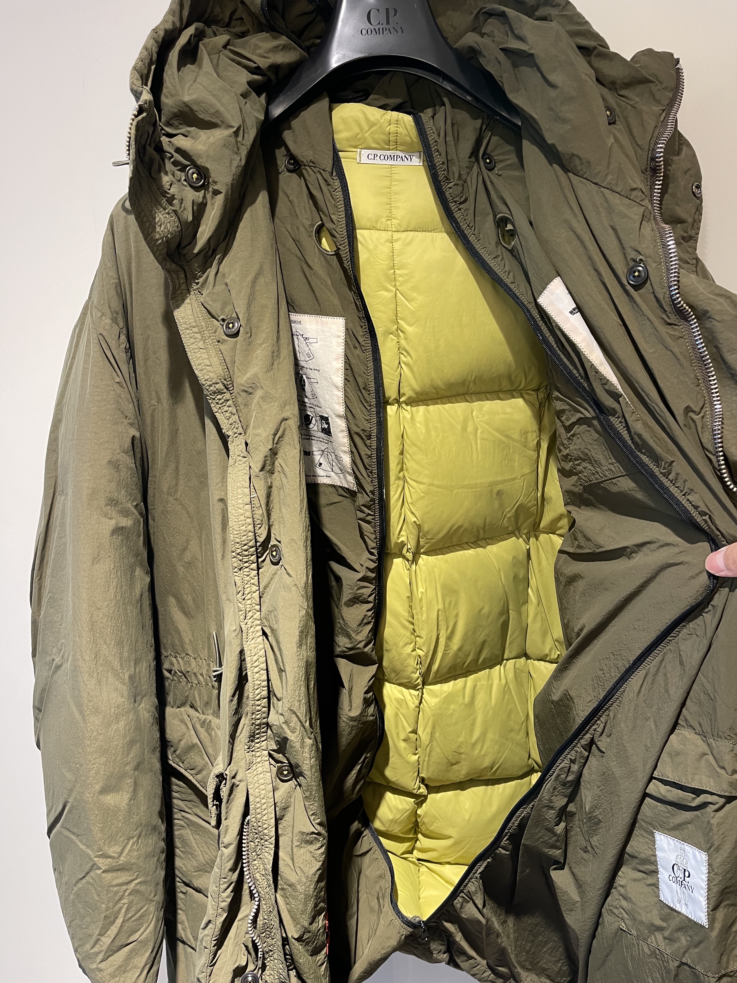 C.P. Company Flatt Nylon Down Parka Ivy Green - 22FW, Salomon XT-6 Mindful Grey Green Moss Grey 착용 스타일 - 4