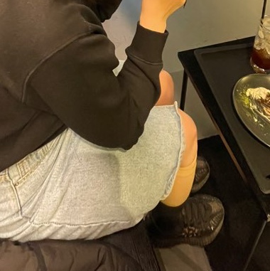 Adidas Yeezy 350 V2 CMPCT Slate Carbon 착용 스타일