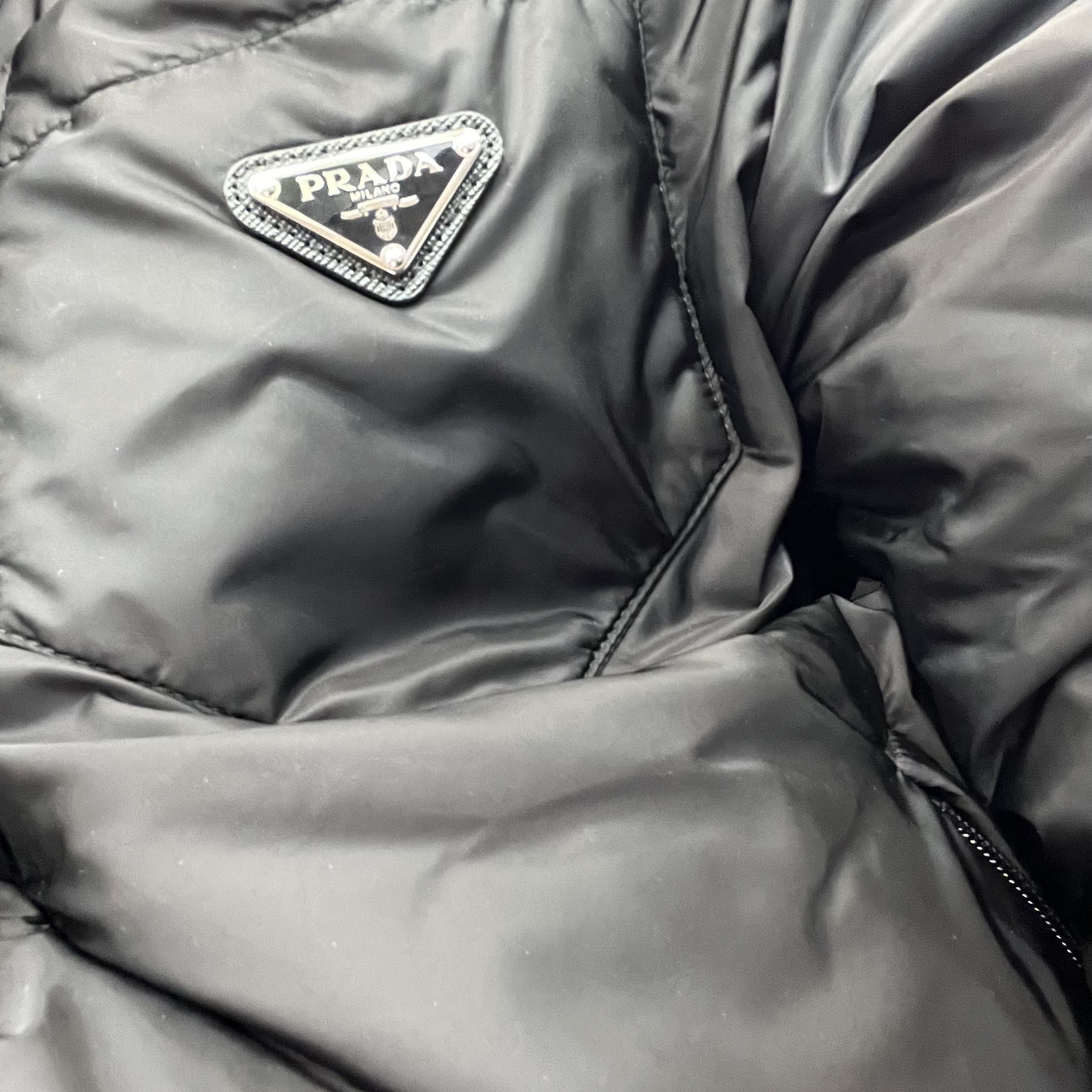 Prada Re-Nylon Puffer Jacket Black 착용 스타일