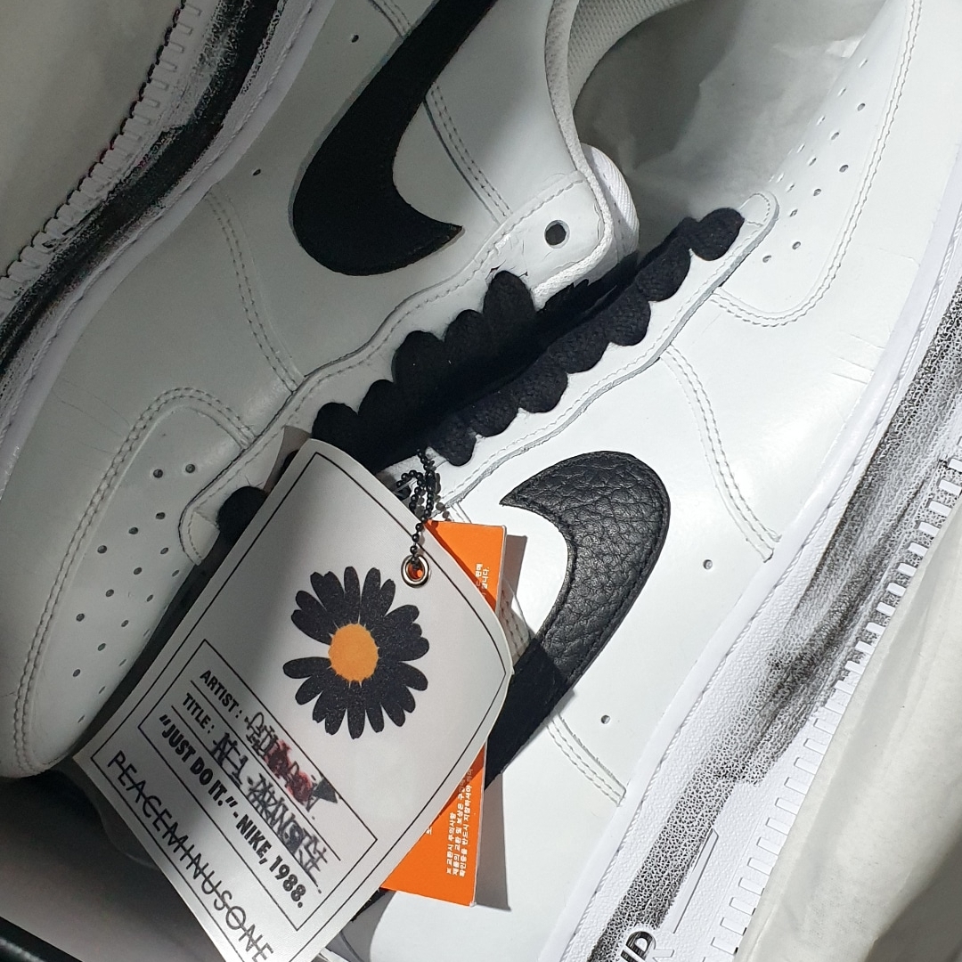 Nike x Peaceminusone Air Force 1 Low Para-Noise 2.0 착용 스타일