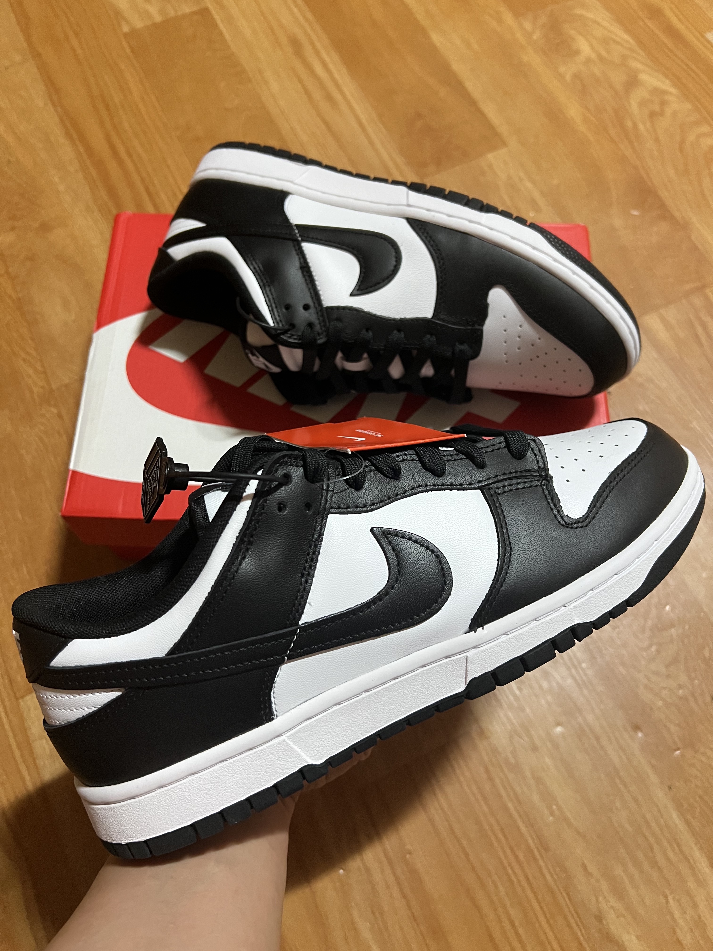 Nike Dunk Low Retro Black 착용 스타일 - 4
