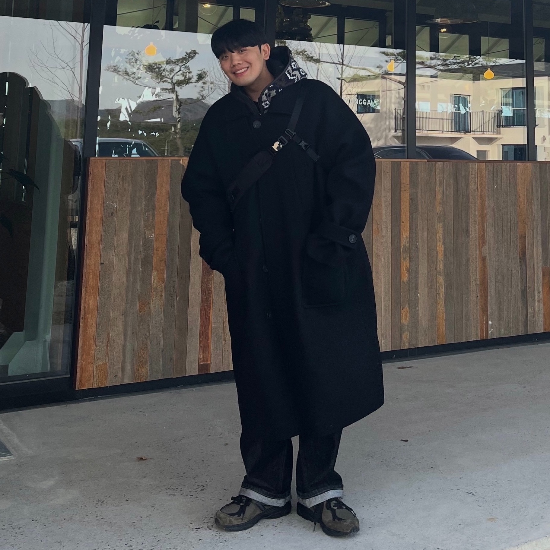 New Balance x JJJJound 990v3 Brown Black, Undermycar Legion.02 Balmacaan Oversized Wool Coat Black 착용 스타일 - 2