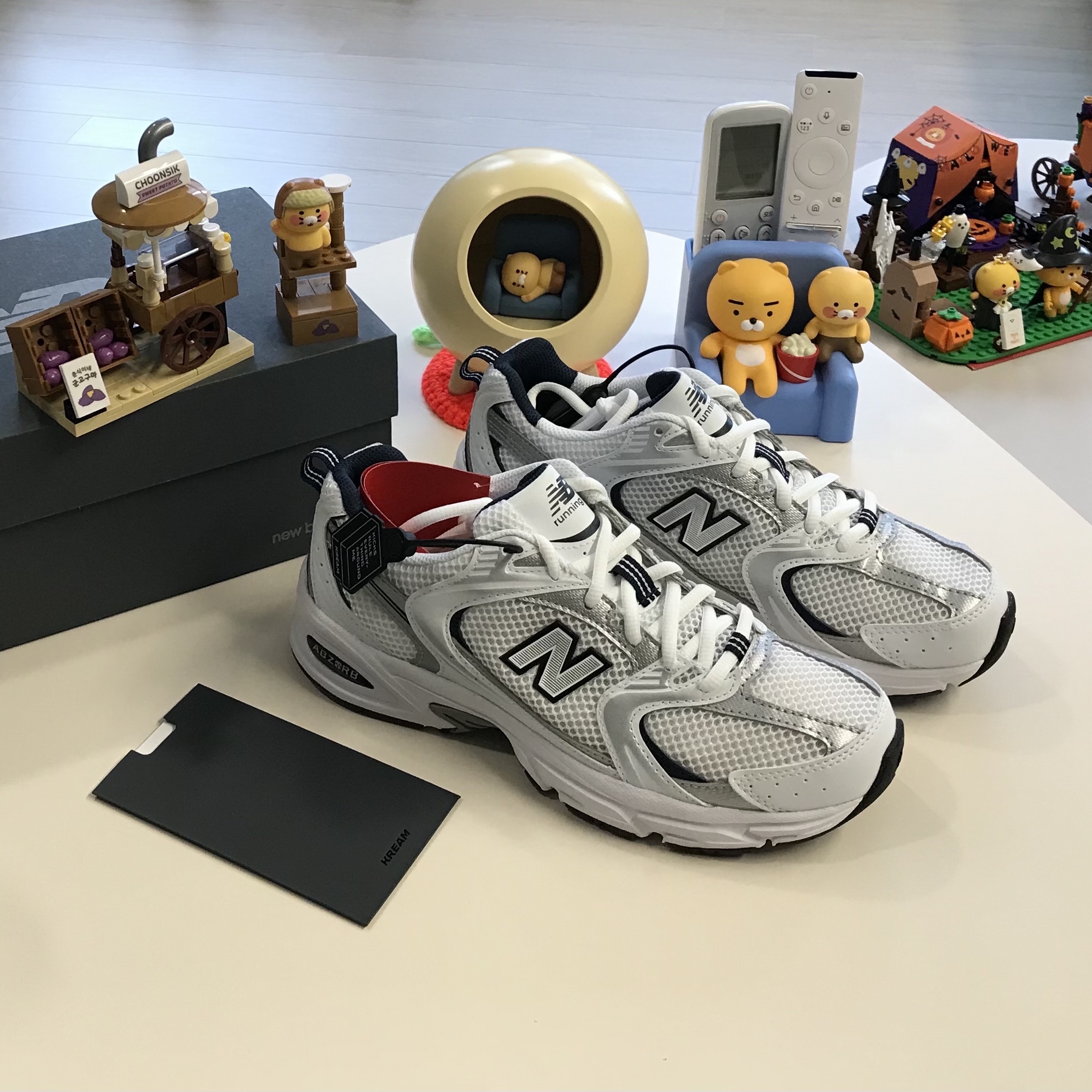 New Balance 530 White 착용 스타일