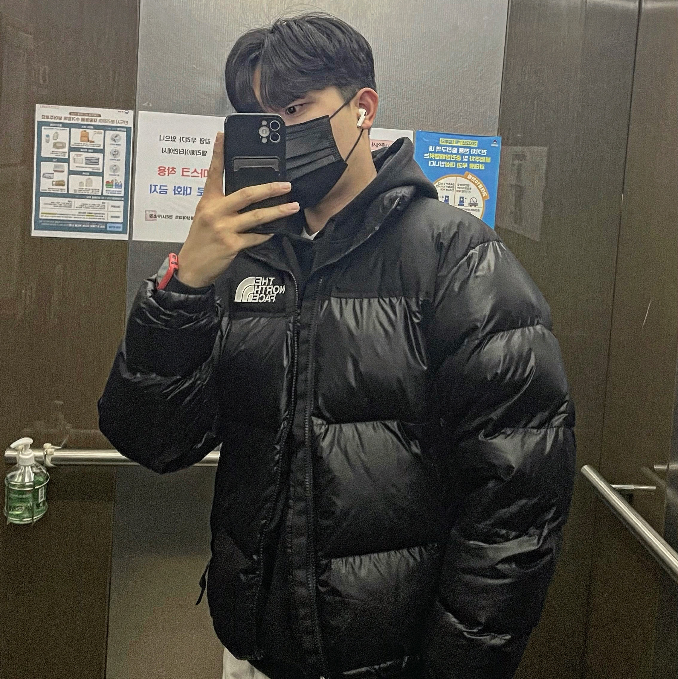 The North Face Nuptse Hybrid Down Ball Jacket Black 착용 스타일