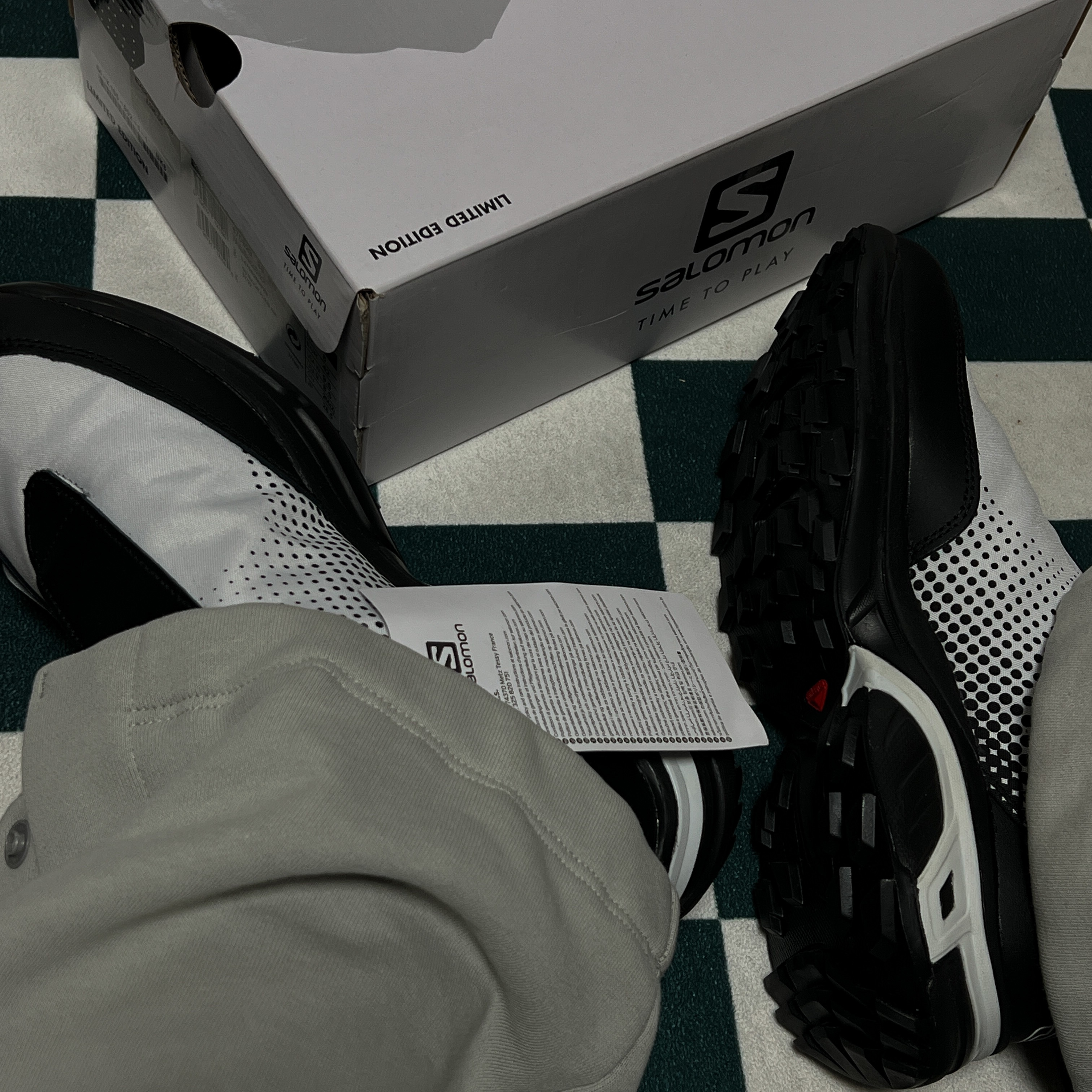 Salomon x Comme des Garcons Homme Plus SR901E White Black 착용 스타일 - 2