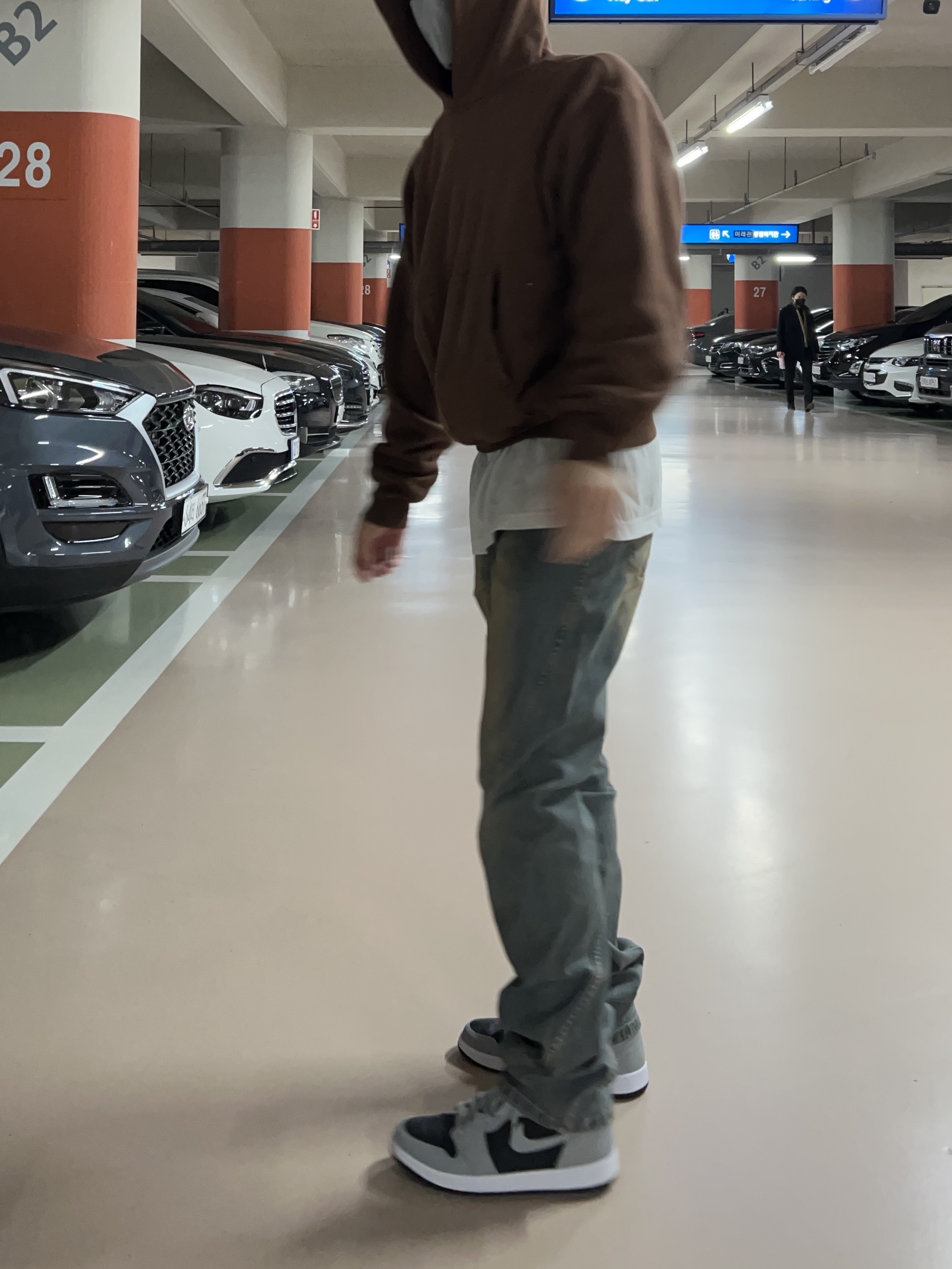Yeezy Gap Hoodie Brown, Jordan 1 Retro High OG Shadow 2.0 착용 스타일 - 2