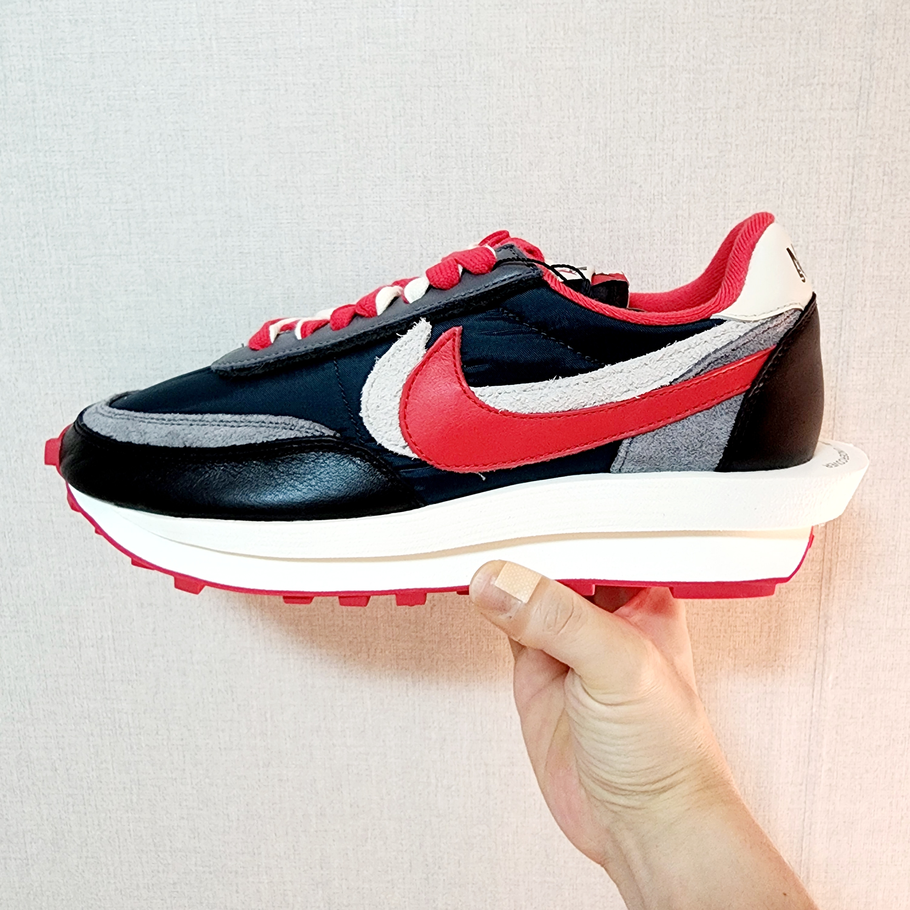Nike x Sacai x Undercover LDWaffle Midnight Spruce University Red 착용 스타일 - 1