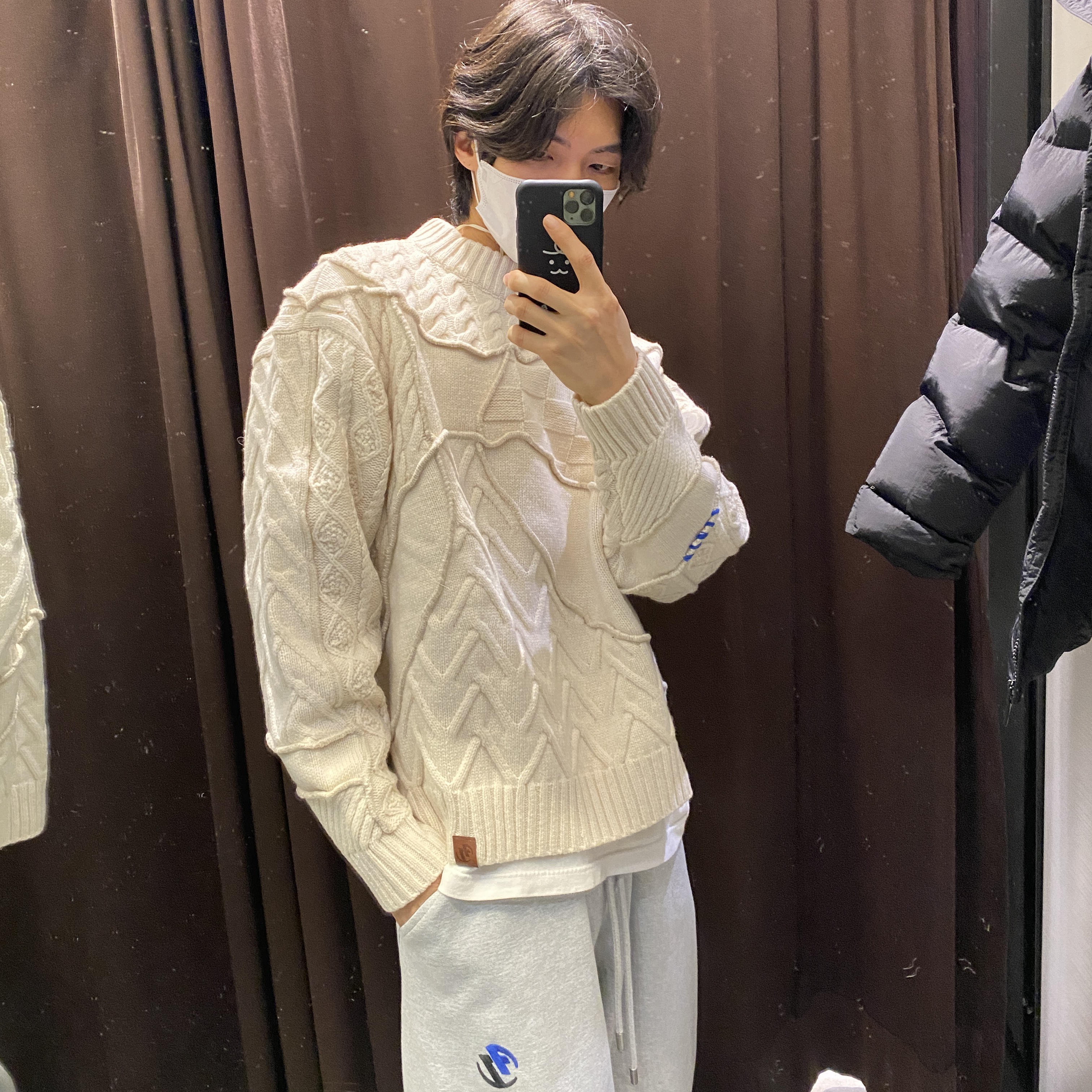 Zara x Ader Error Patchwork Oversize Knit Cardigan Multicolor, Zara x Ader Error Patchwork Oversize Knit Sweater Black μ°©μ© μ€νμΌ - 3