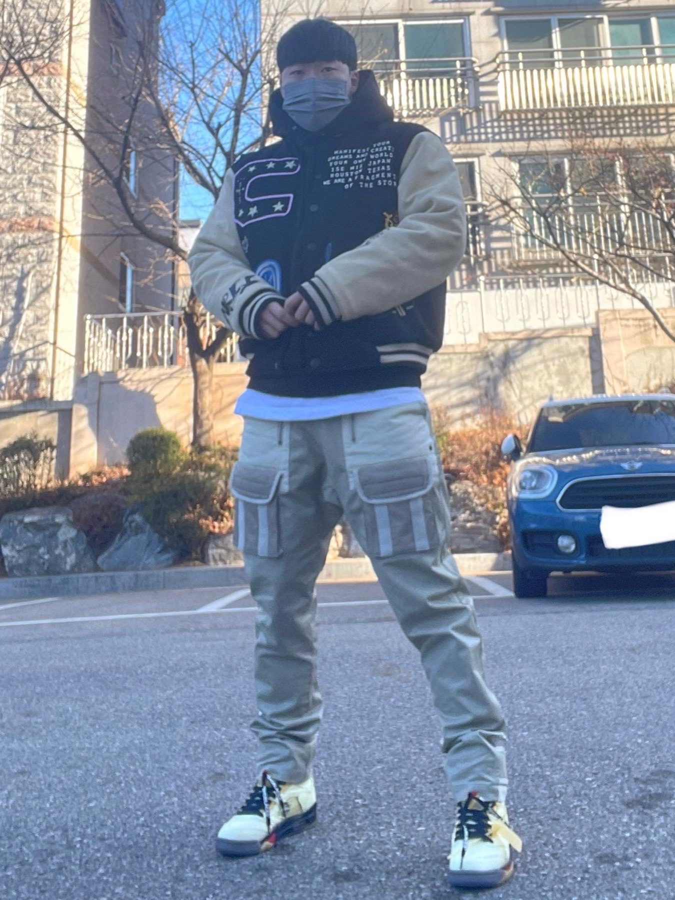 Jordan 5 x Off-White Retro SP Sail Fire Red 착용 스타일 - 2