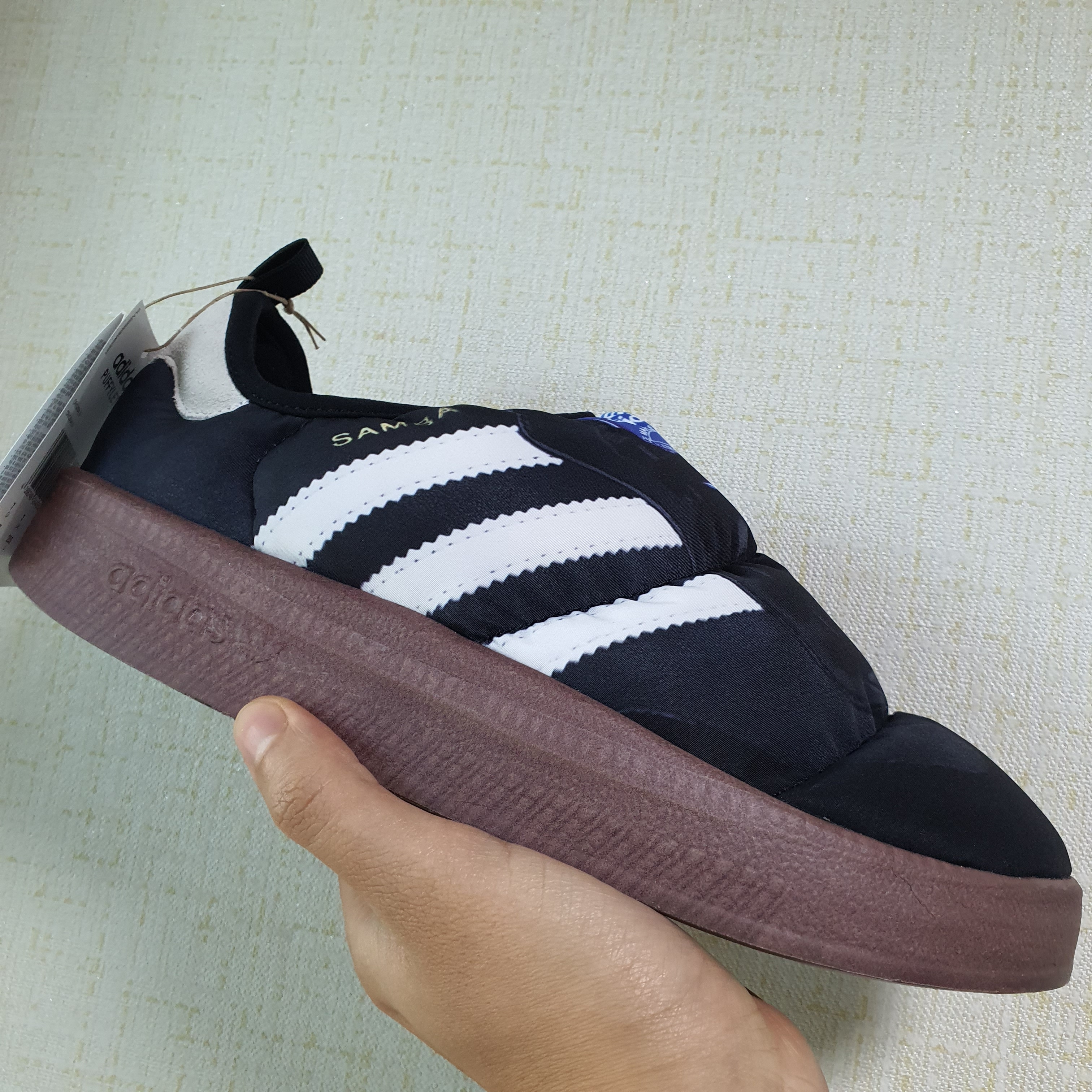 Adidas Puffylette Samba Core Black 착용 스타일 - 2