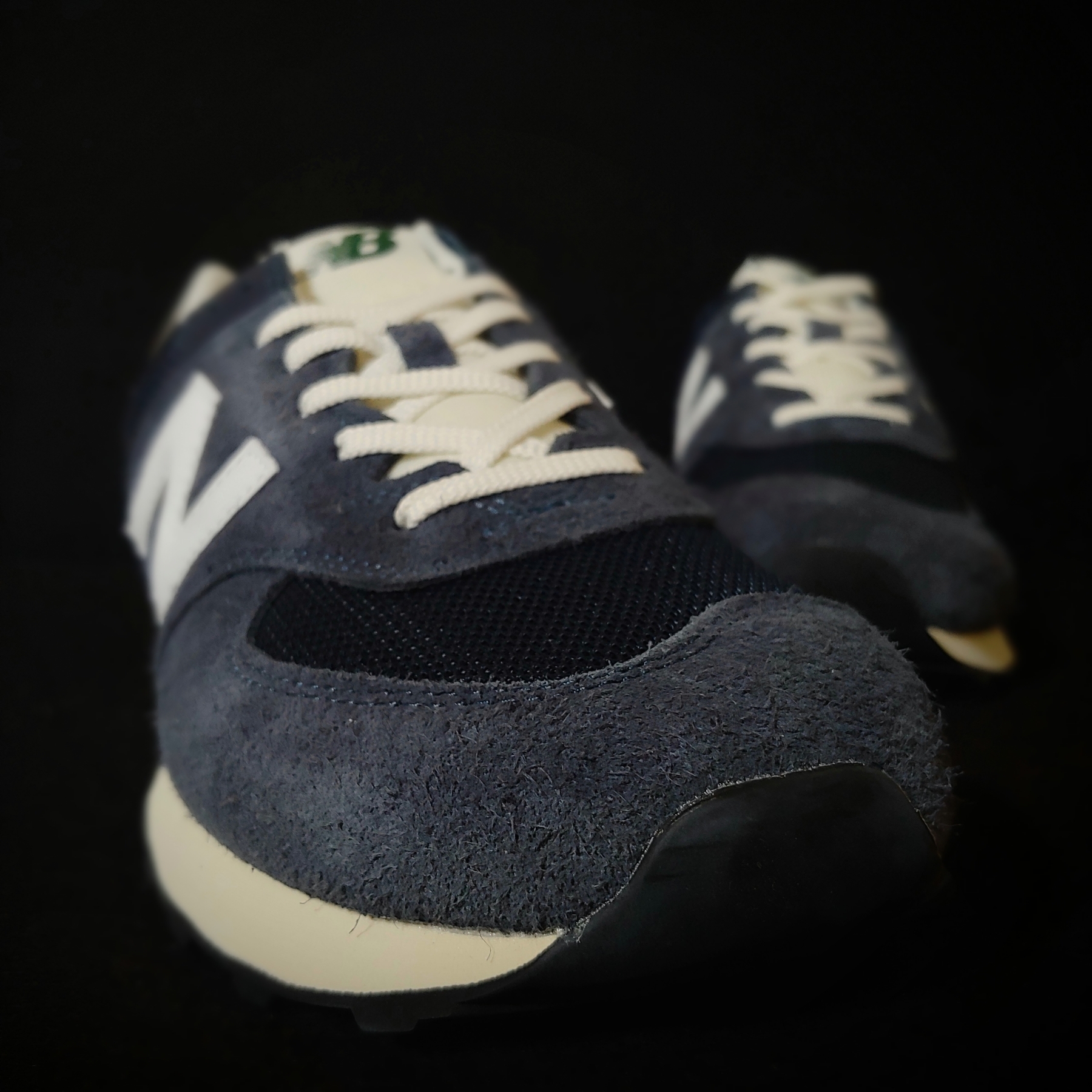 New Balance 574 Heritage Navy 착용 스타일 - 5