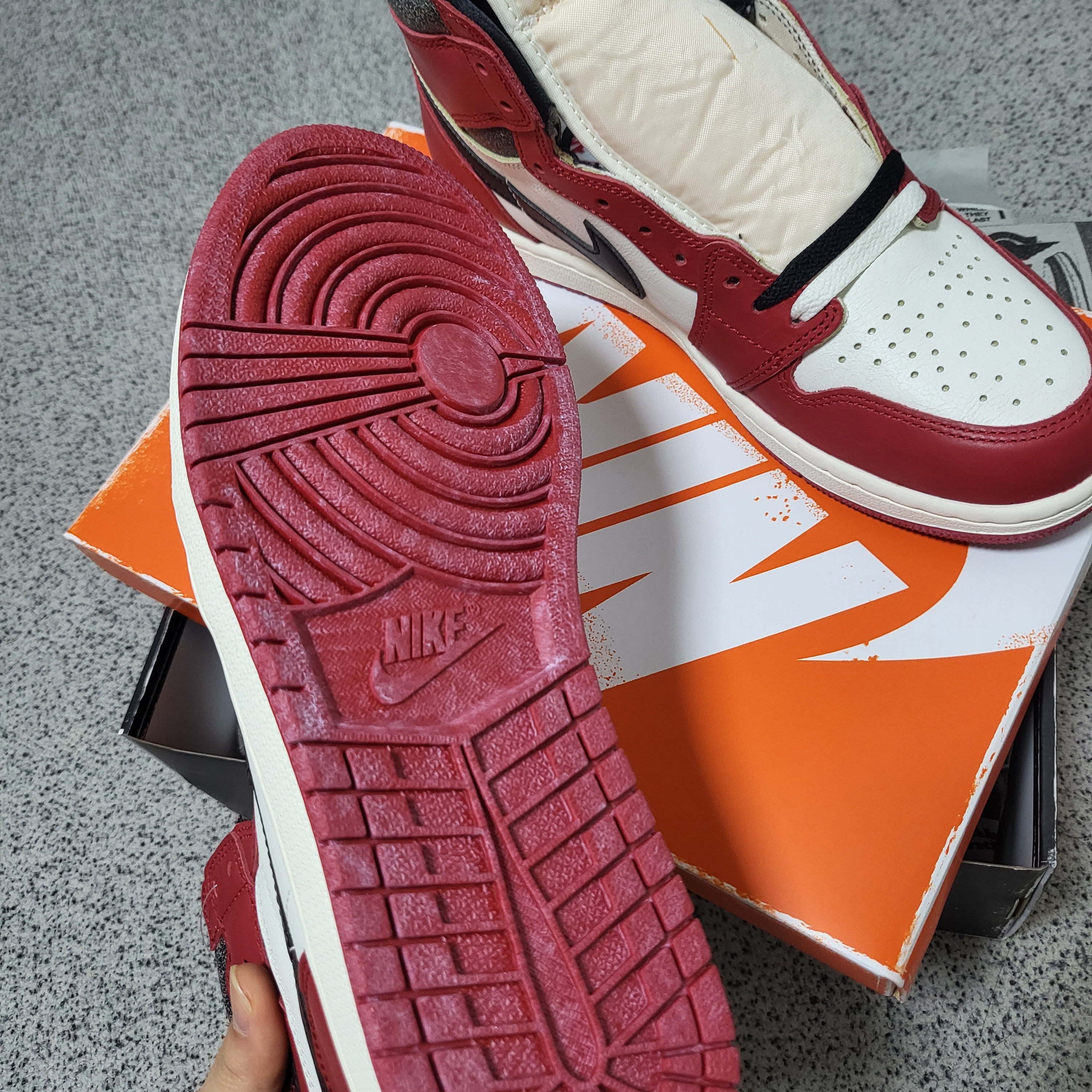 Jordan 1 Retro High OG Chicago 2022 착용 스타일 - 4