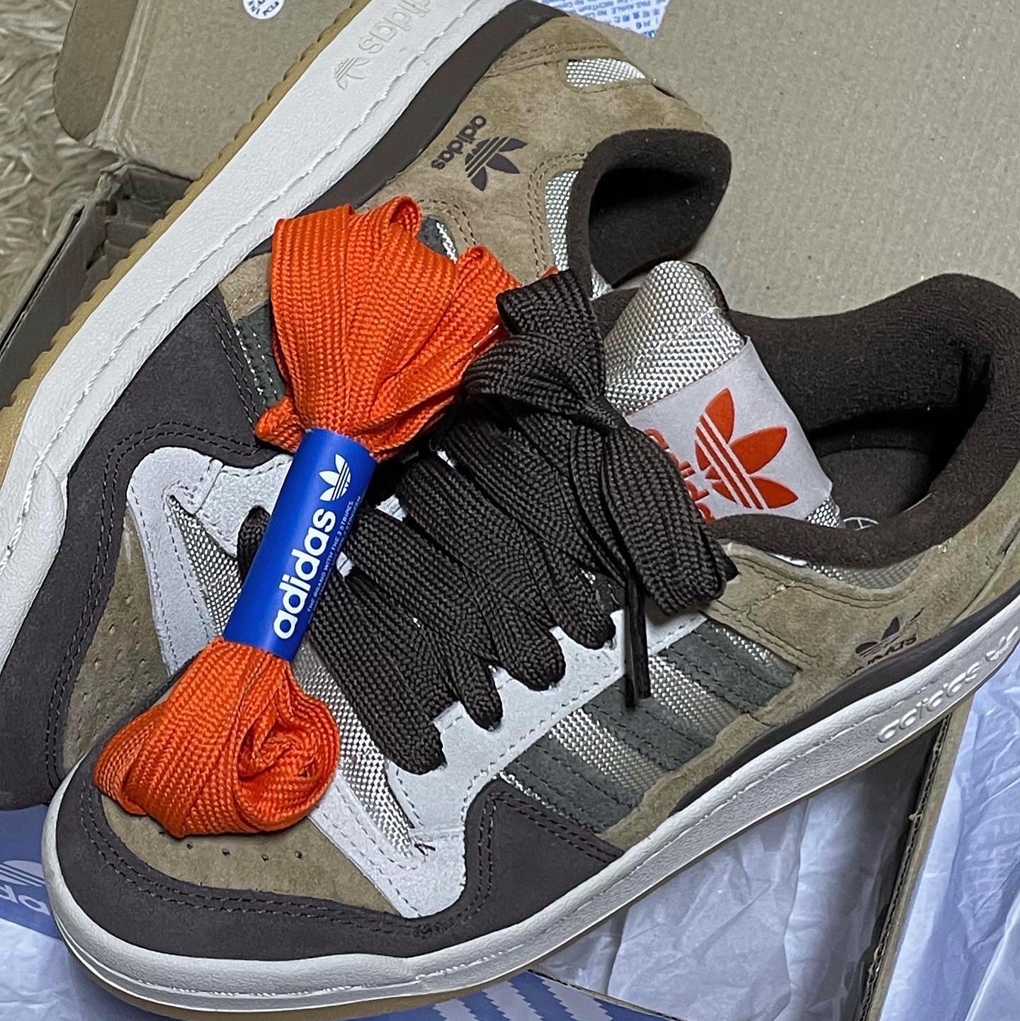 Adidas OG Forum 84 Low Alumina Branch 착용 스타일 - 4