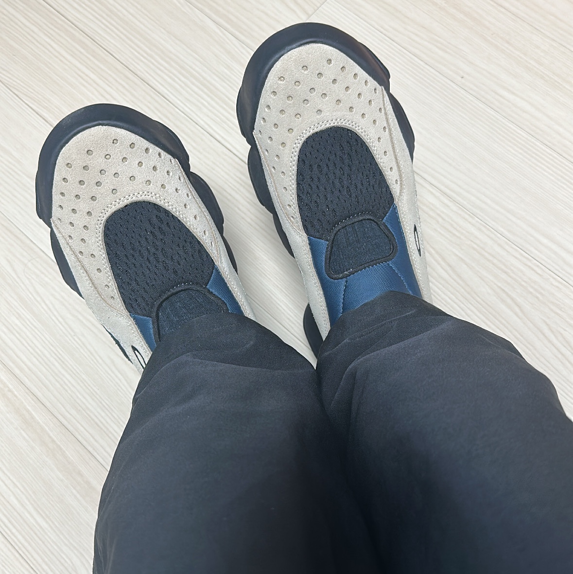 Oakley Factory Team x Brain Dead Flesh Sandal Sand Blue 착용 스타일