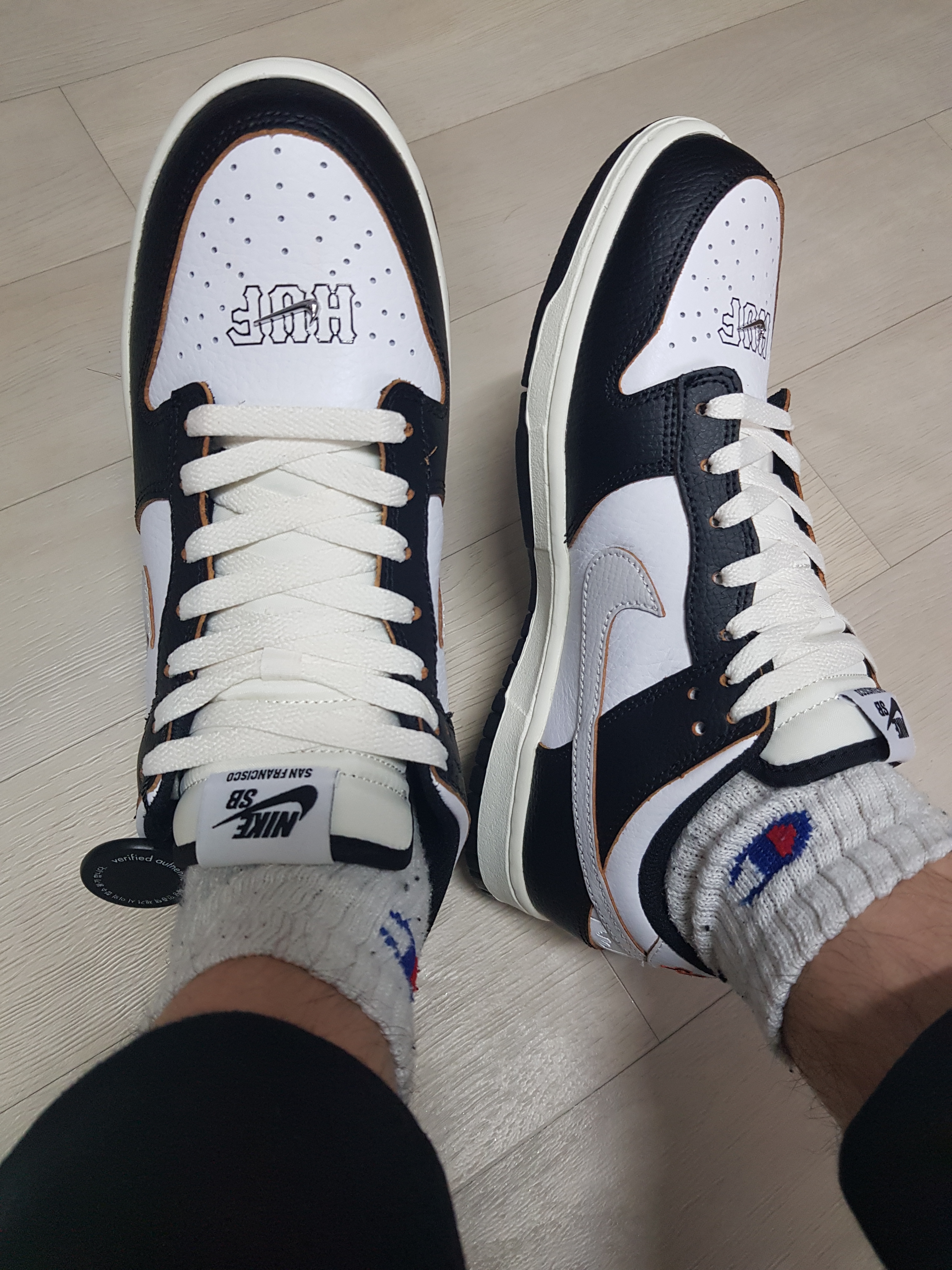 Nike x HUF SB Dunk Low San Francisco 착용 스타일