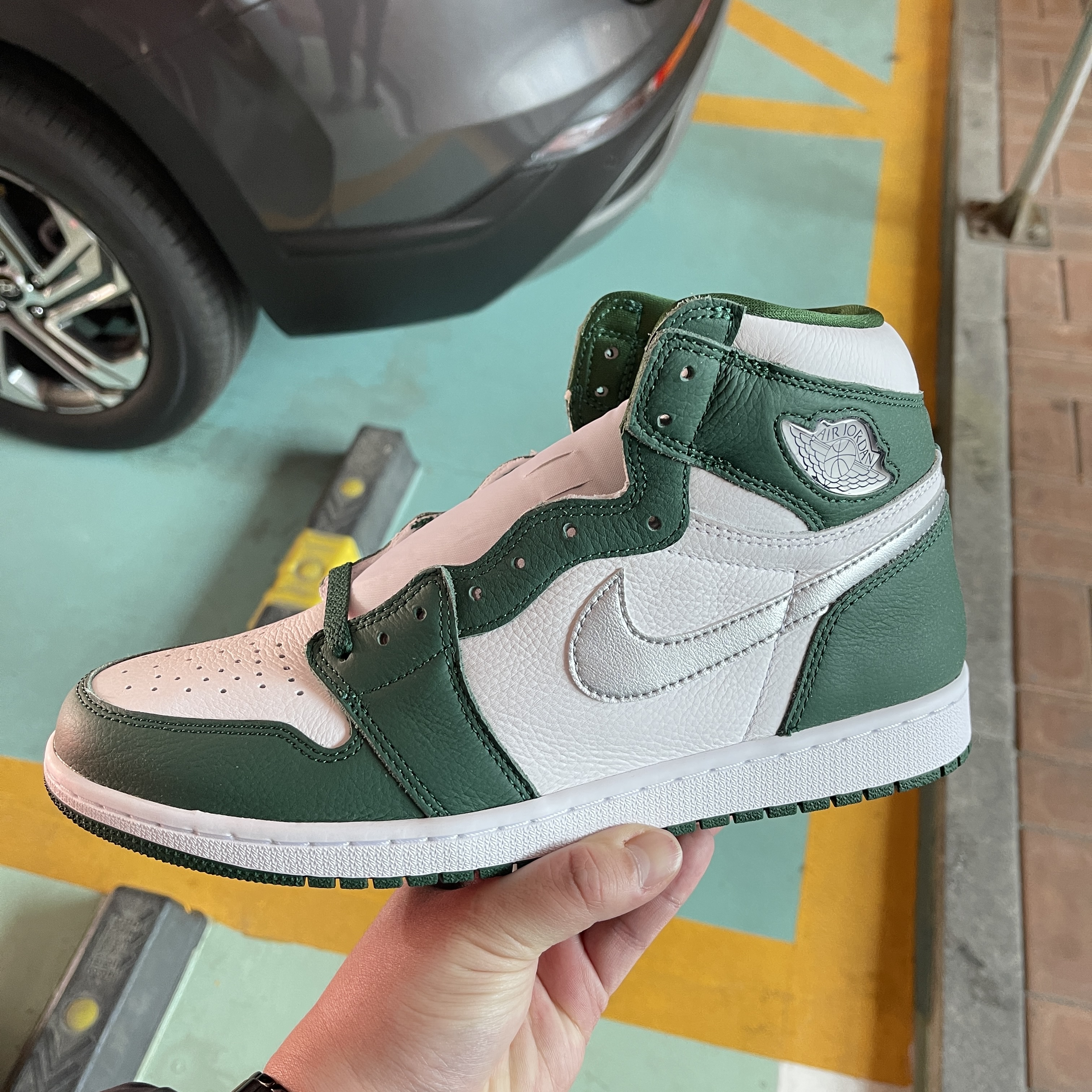 Jordan 1 Retro High OG Gorge Green 착용 스타일 - 1