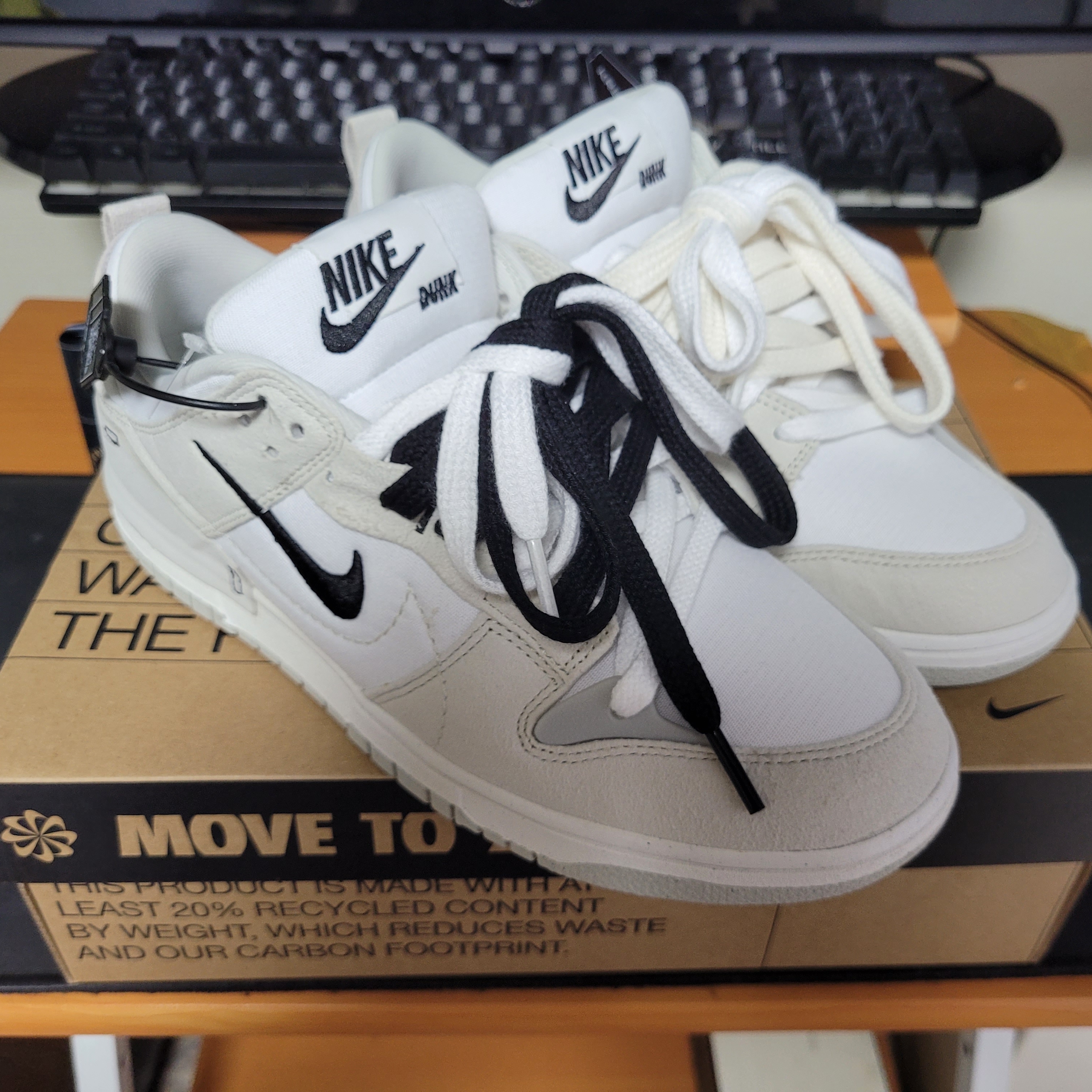 (W) Nike Dunk Low Disrupt 2 White Light Bone 착용 스타일