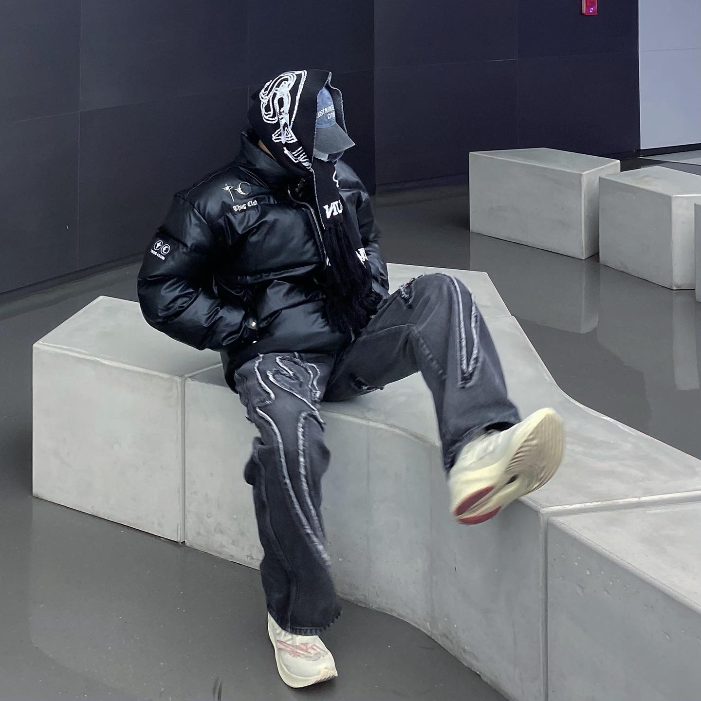 New Balance x Stone Island x Tokyo Design Studio FuelCell RC Elite v2 착용 스타일 - 4