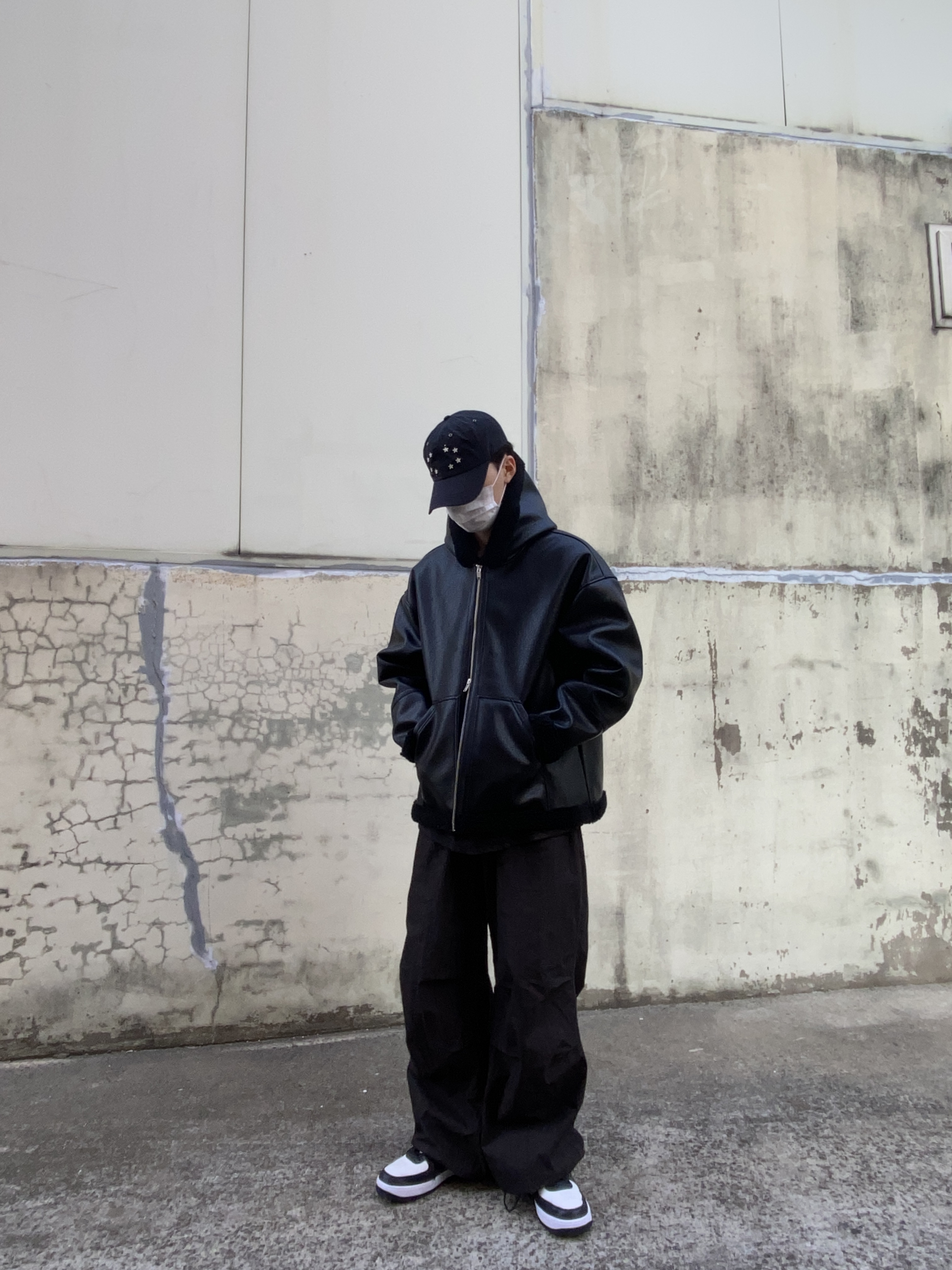 Nike x Stussy Air Force 1 '07 Mid SP Black and Light Bone 착용 스타일