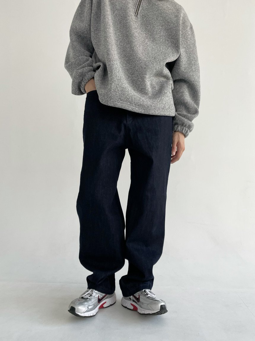 Nike Initiator Metallic Silver Black 착용 스타일 - 1