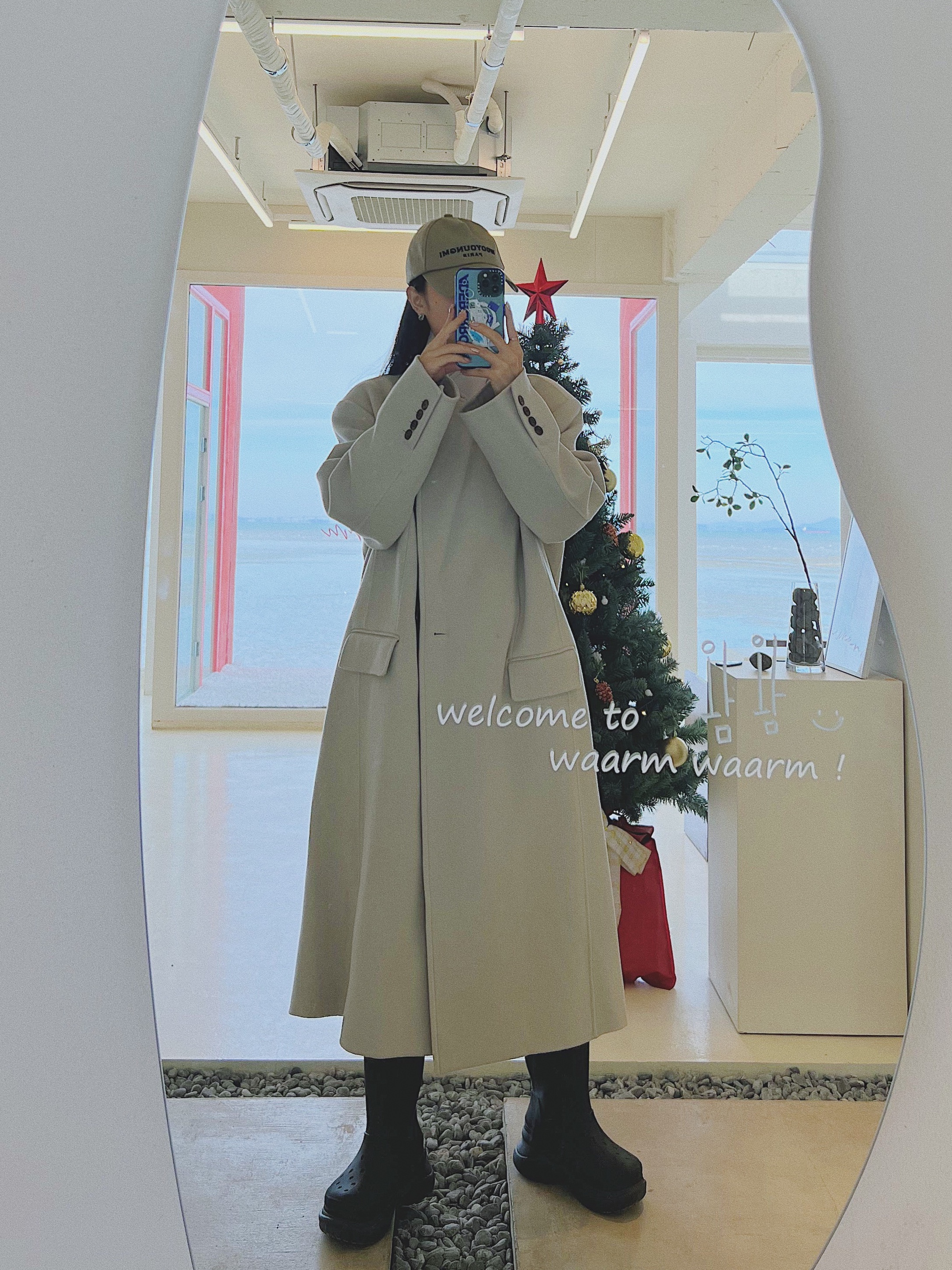 (W) Balenciaga x Crocs Rubber Boot Black, Balenciaga x Crocs Rubber Boot Black 착용 스타일 - 5