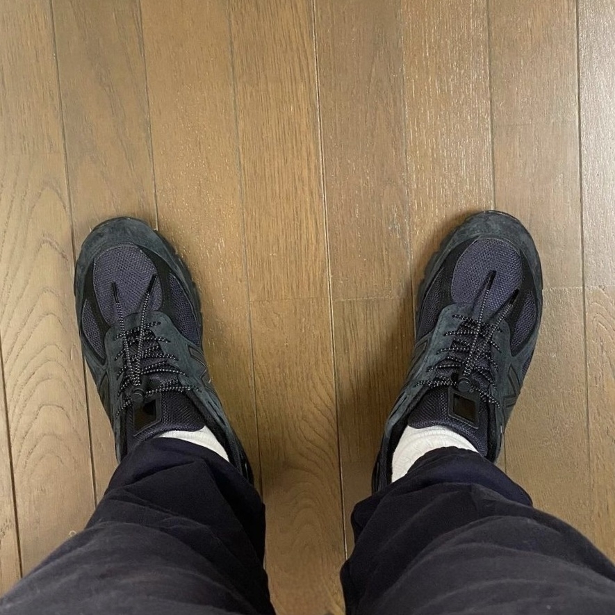 New Balance x JJJJound 990v4 Navy 착용 스타일